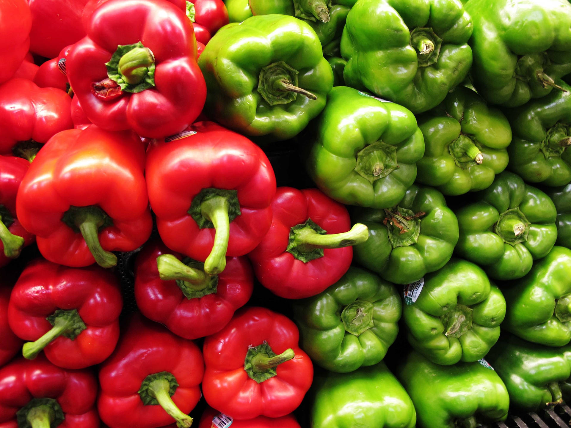 Bell Pepper Fruits Arranged Per Color Wallpaper