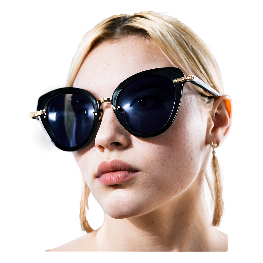 Bella With Sunglasses Png 76 PNG