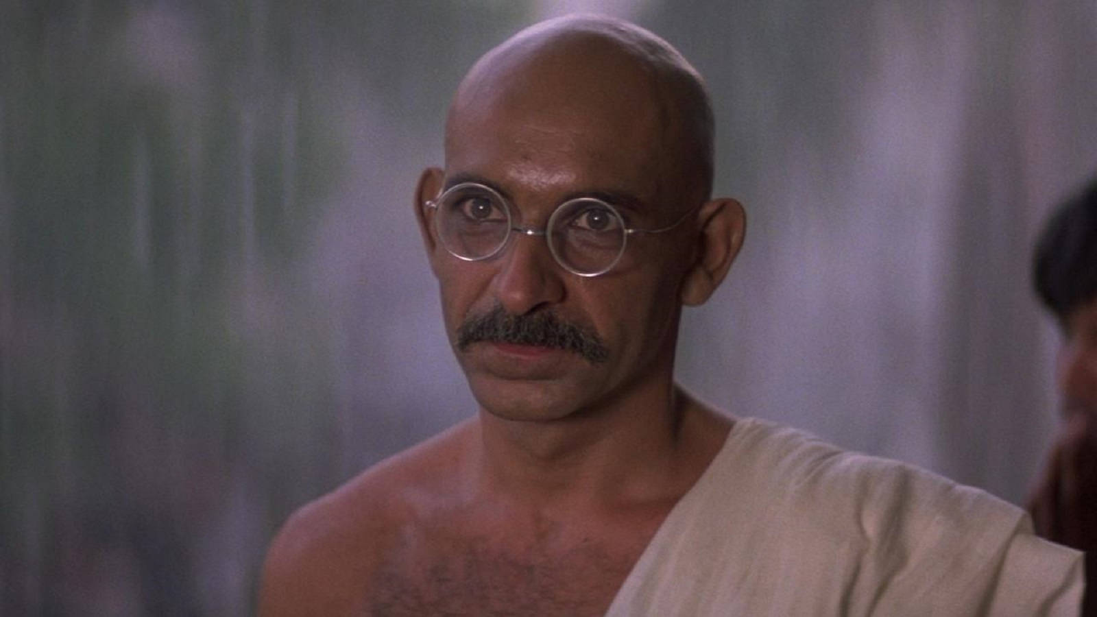 Benkingsley I Filmen Gandhi Från 1982. Wallpaper