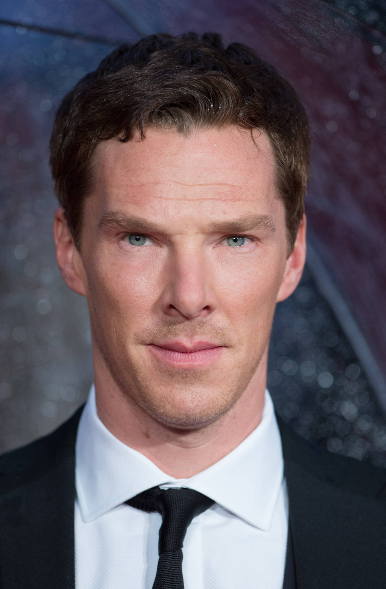 Benedict Cumberbatch Front Profile Wallpaper