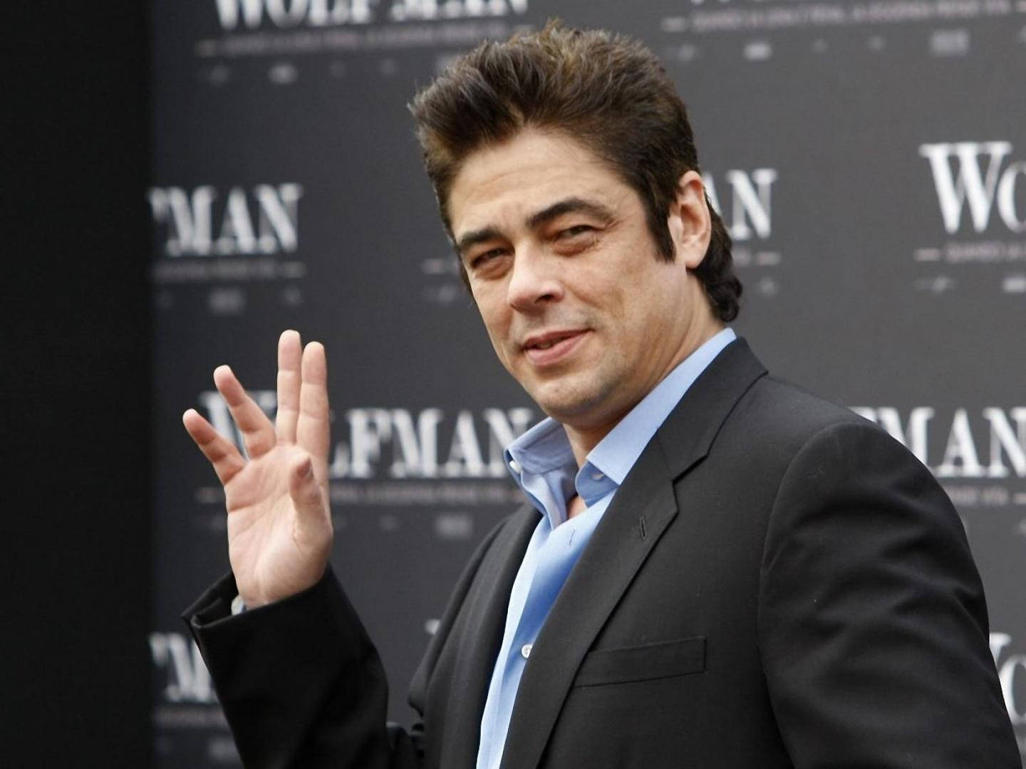 Benicio Del Toro The Wolfman 2010 Photocall Picture