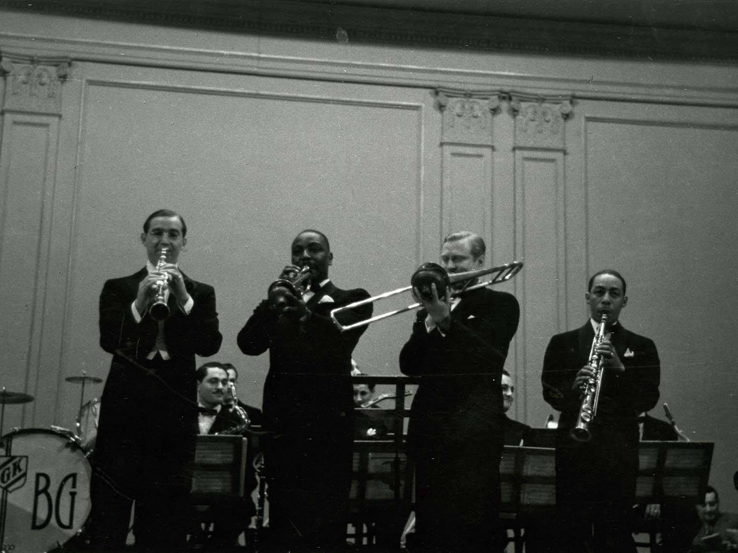 Benny Goodman Band Carnegie Hall Performance 1938 Wallpaper