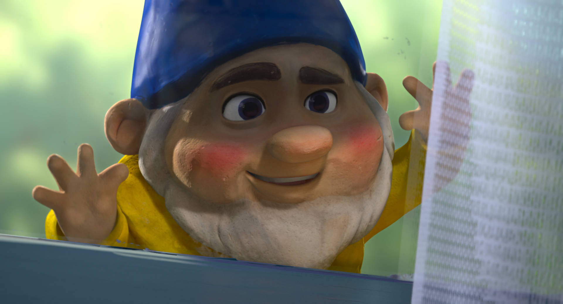 Benny Outside A Window Gnomeo And Juliet Wallpaper