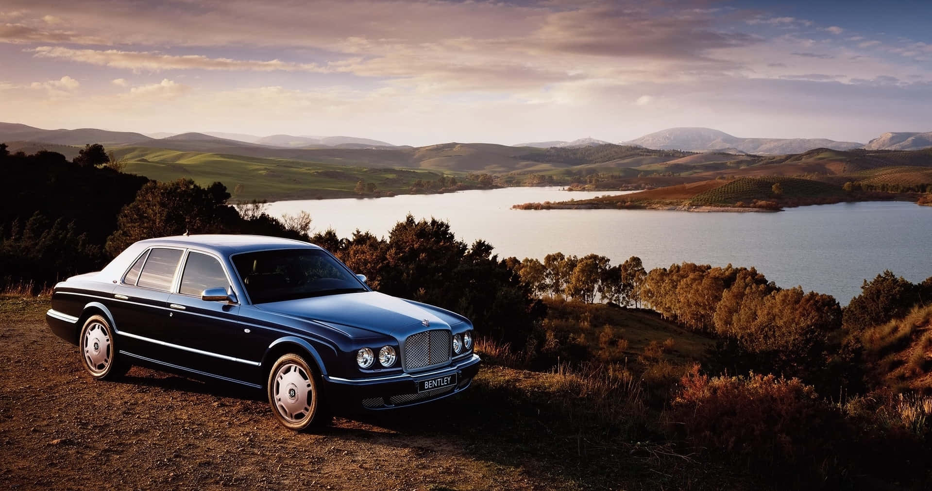 Elegant Bentley Arnage in a Majestic Setting Wallpaper