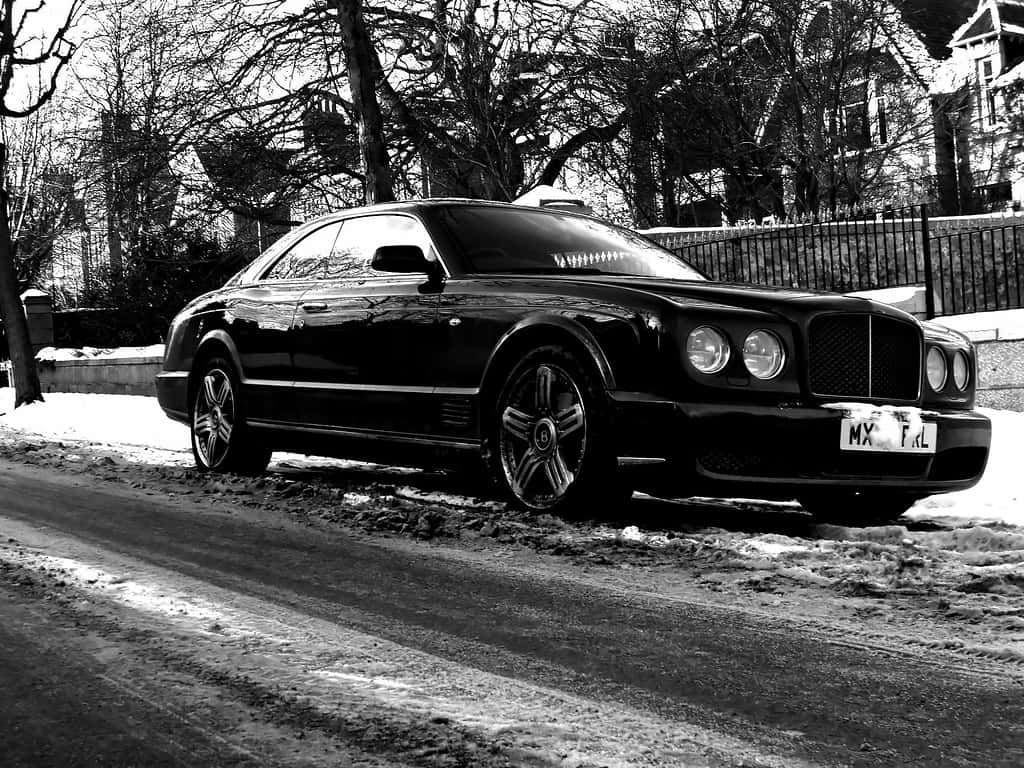 Luxury and Elegance: Bentley Brooklands Wallpaper