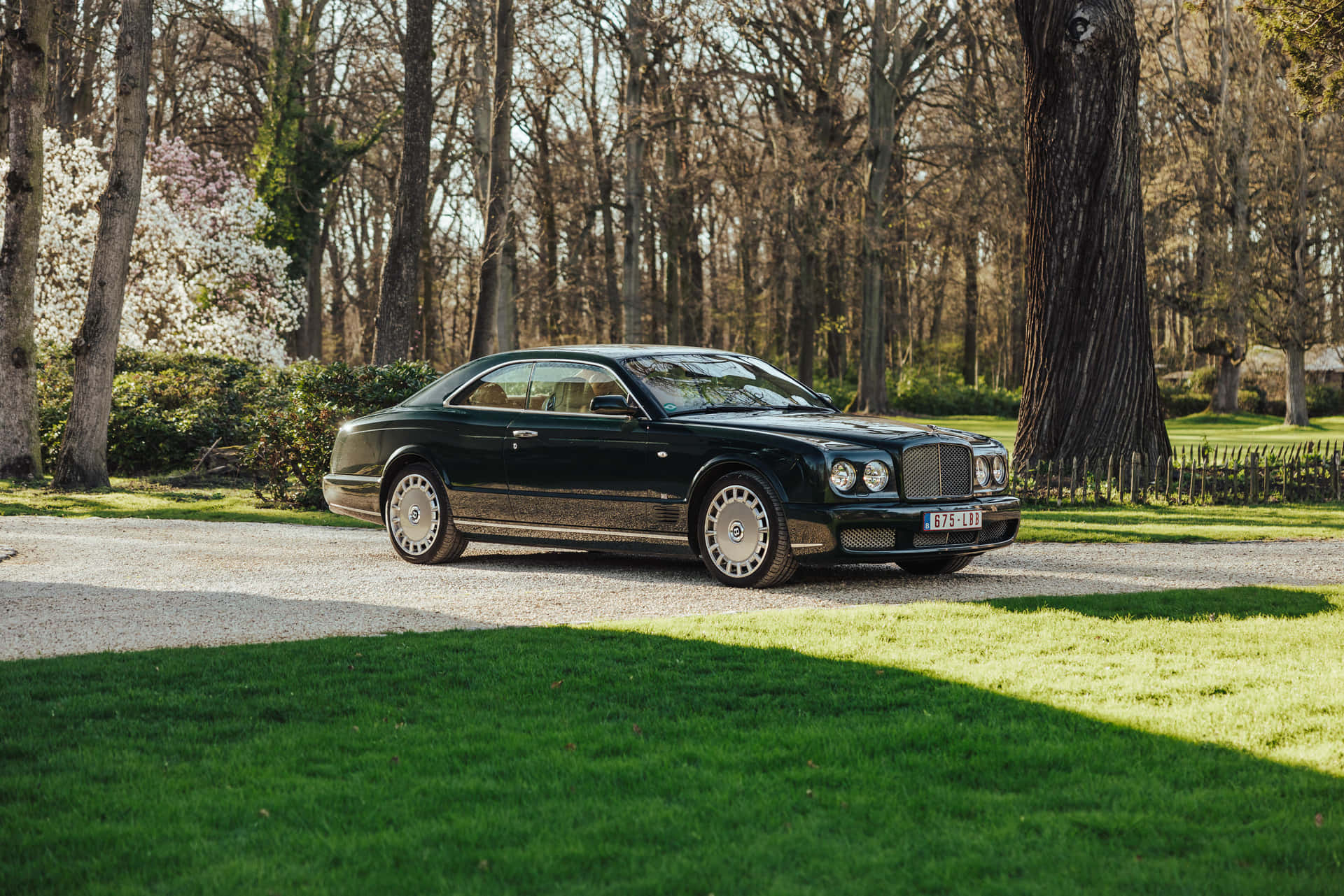 Sleek Bentley Brooklands in Classy Black Wallpaper