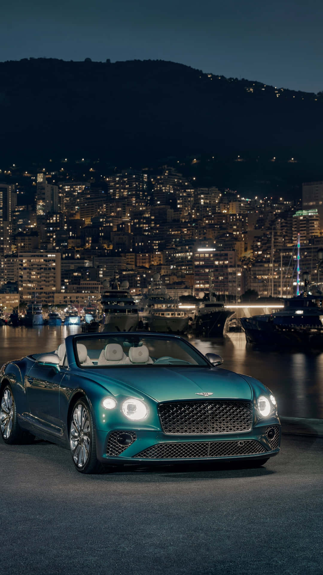 Sleek and luxurious Bentley Continental GT in its full glory Wallpaper