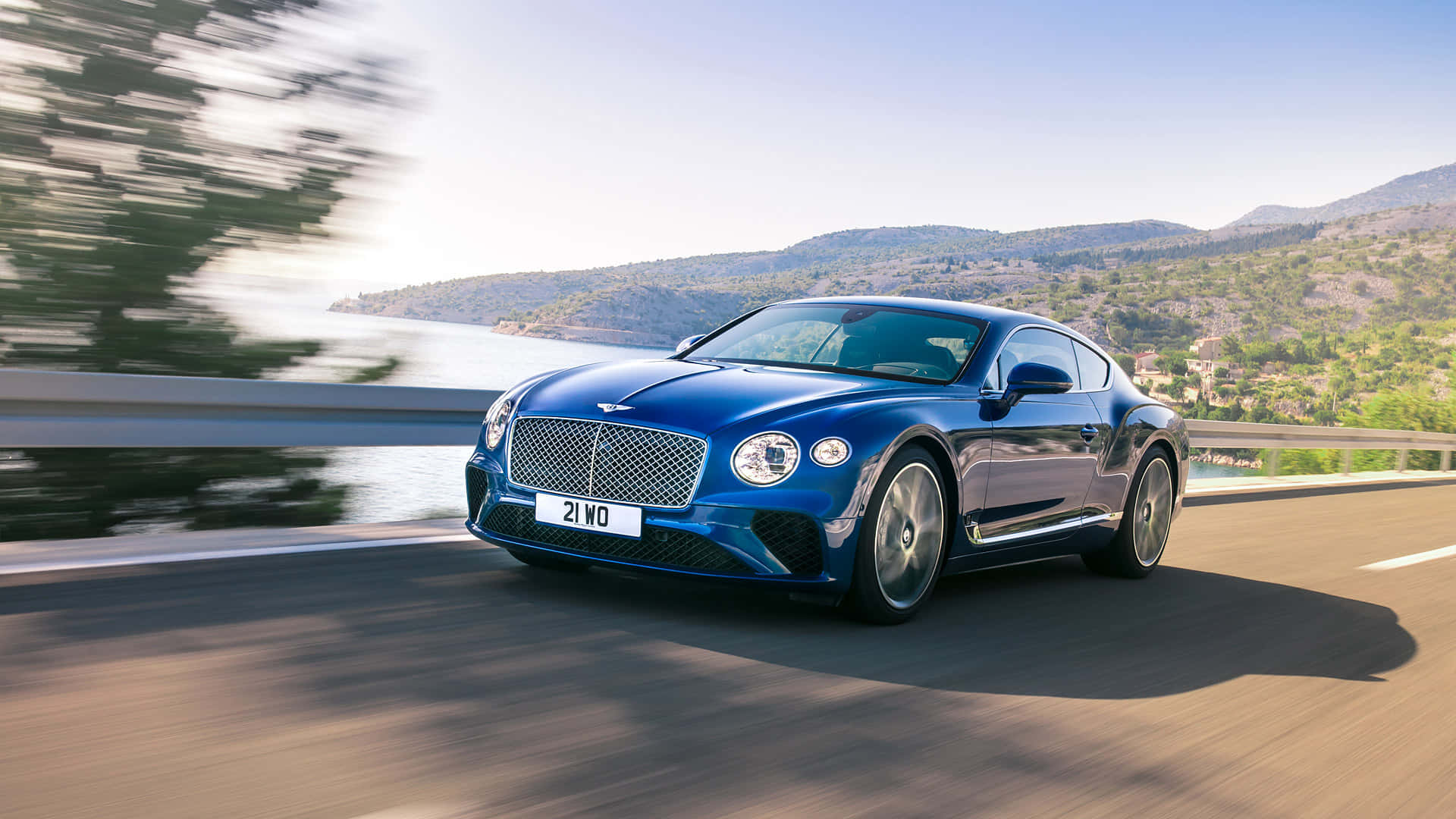 Sleek and Luxurious Bentley Continental GT Wallpaper