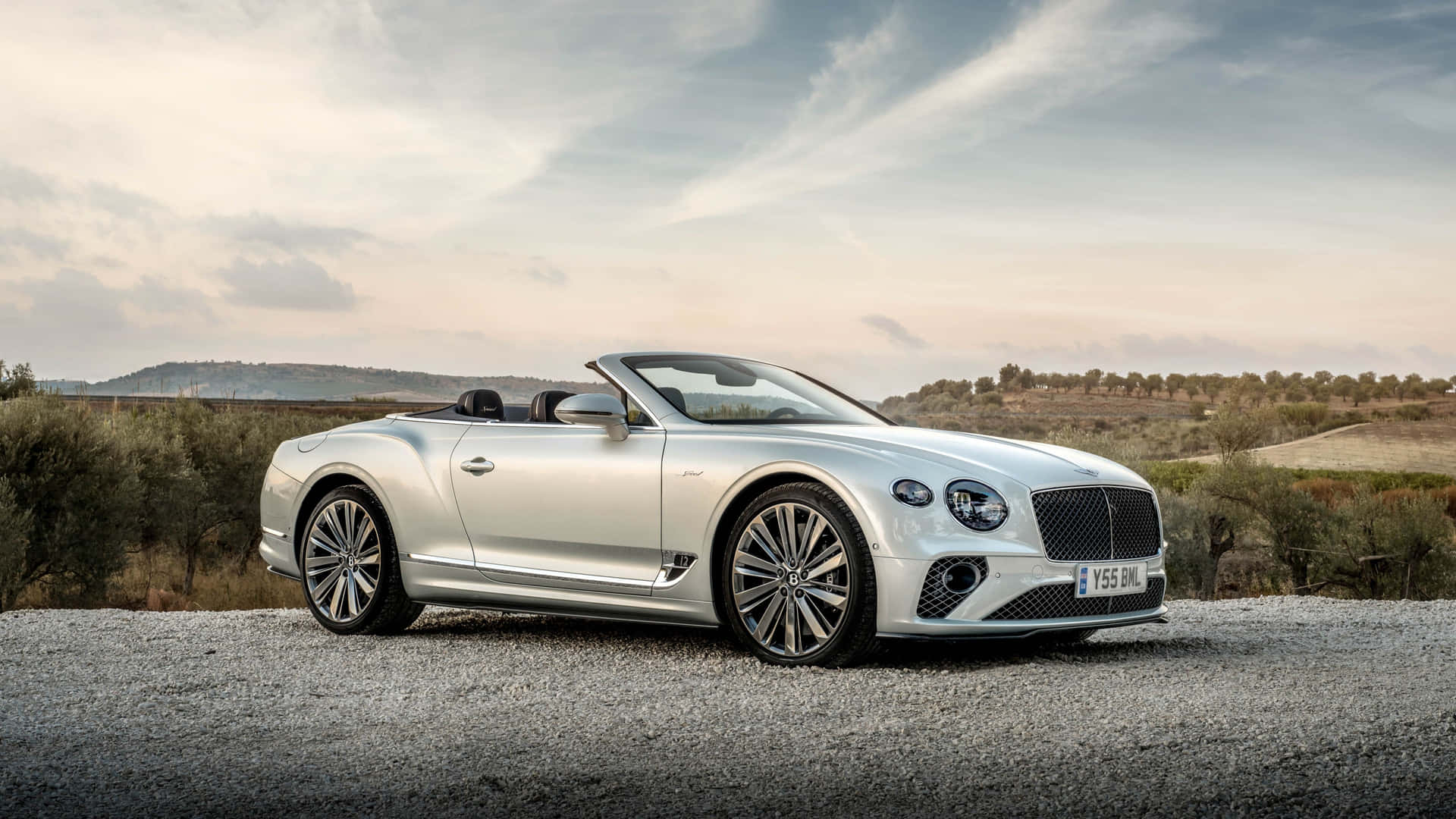 A stunning Bentley Continental GT Convertible in action Wallpaper