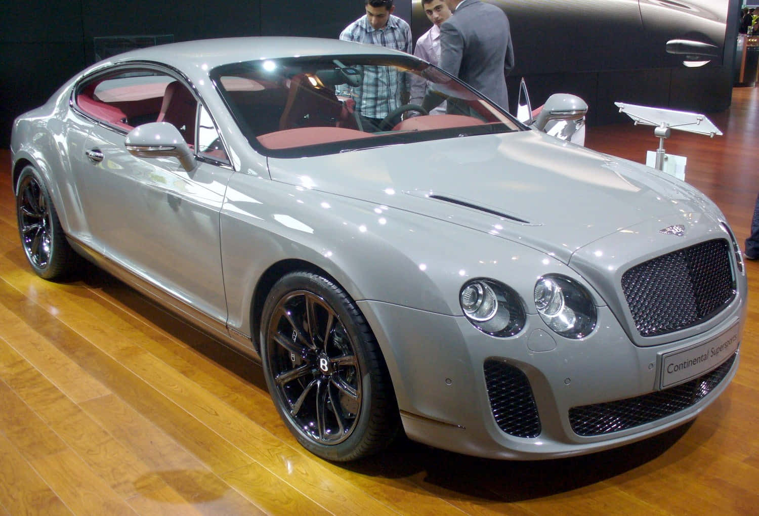 Bentley Continental Supersports Luxury Sports Car Wallpaper