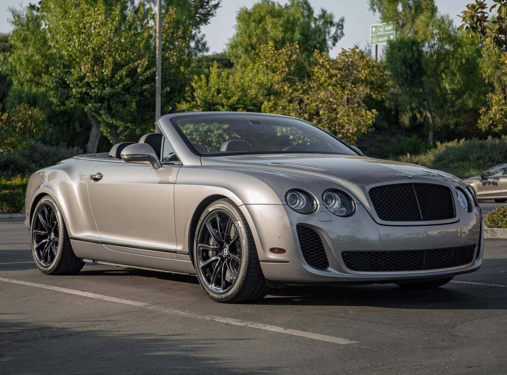 Bentley Continental Supersports Luxury Sports Car Wallpaper