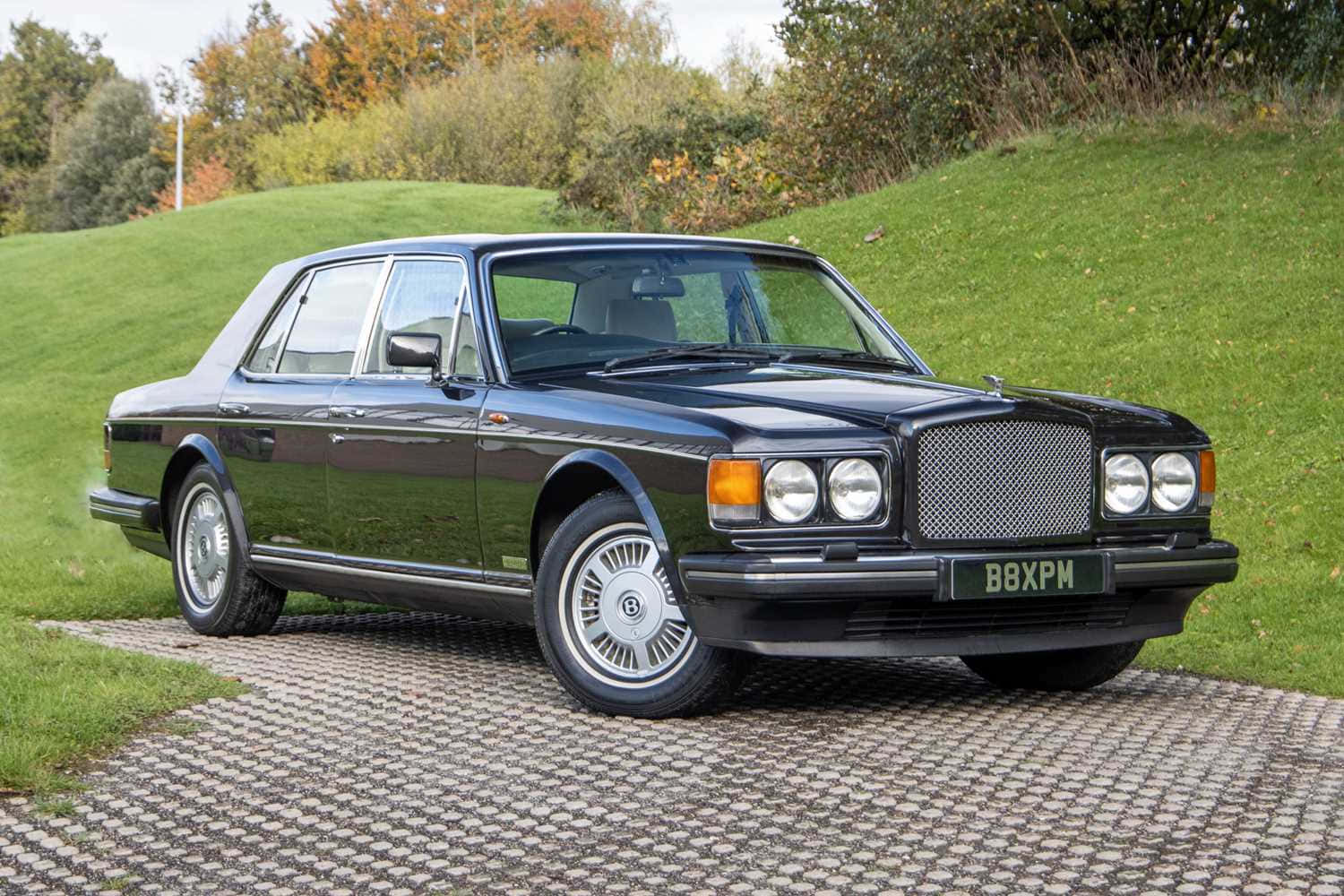 Caption: A luxurious classic - Bentley Eight Wallpaper
