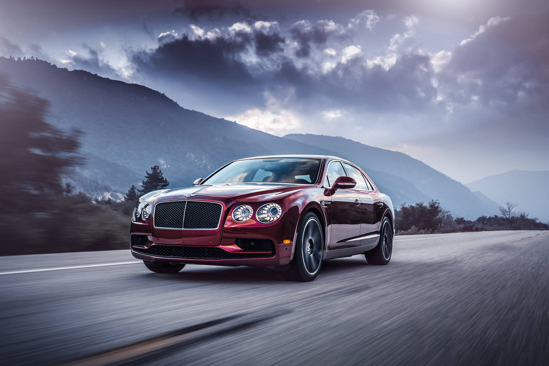 Feel the Magnificence of the Bentley Flying Spur Wallpaper
