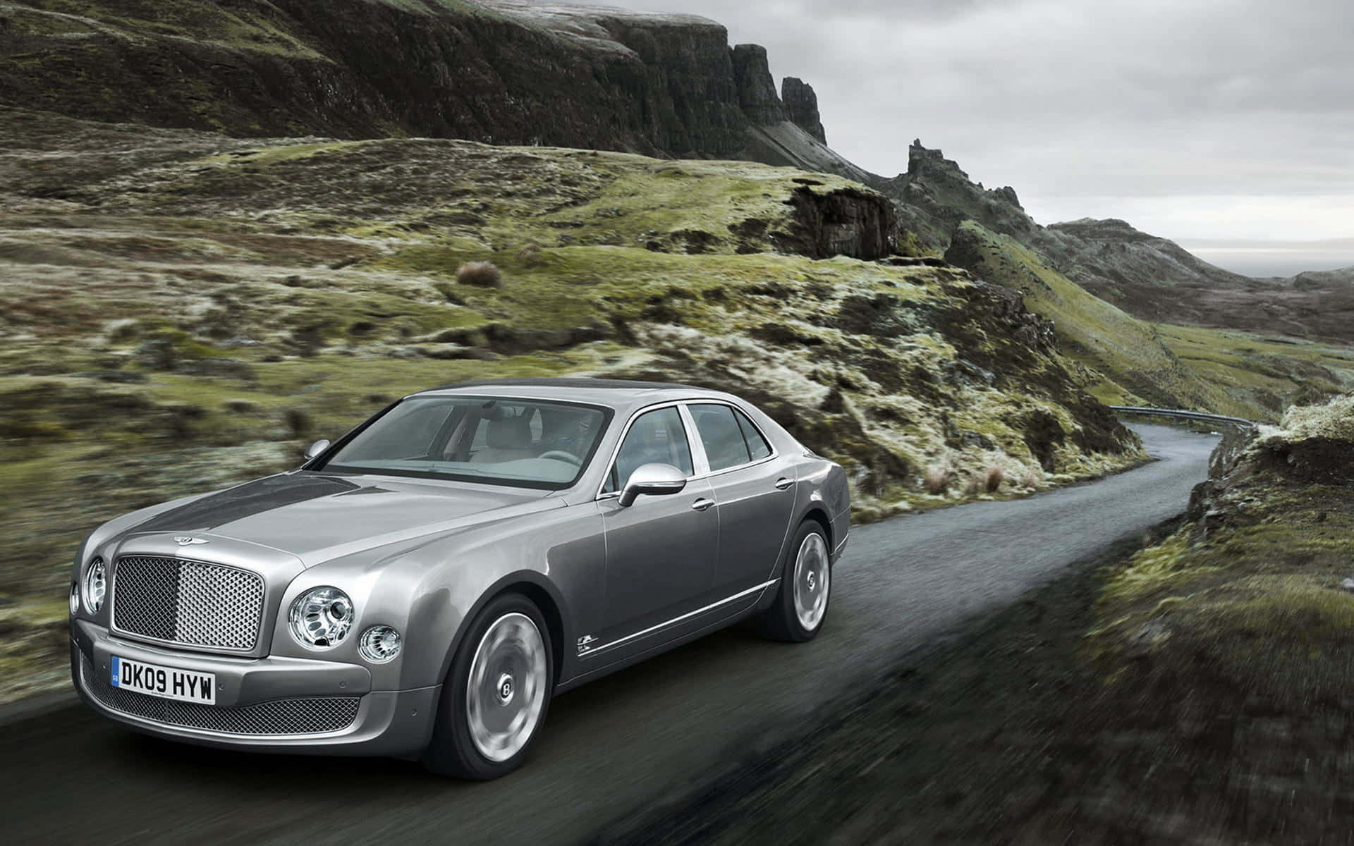 Elegant Bentley Mulsanne in Vibrant Scenery Wallpaper