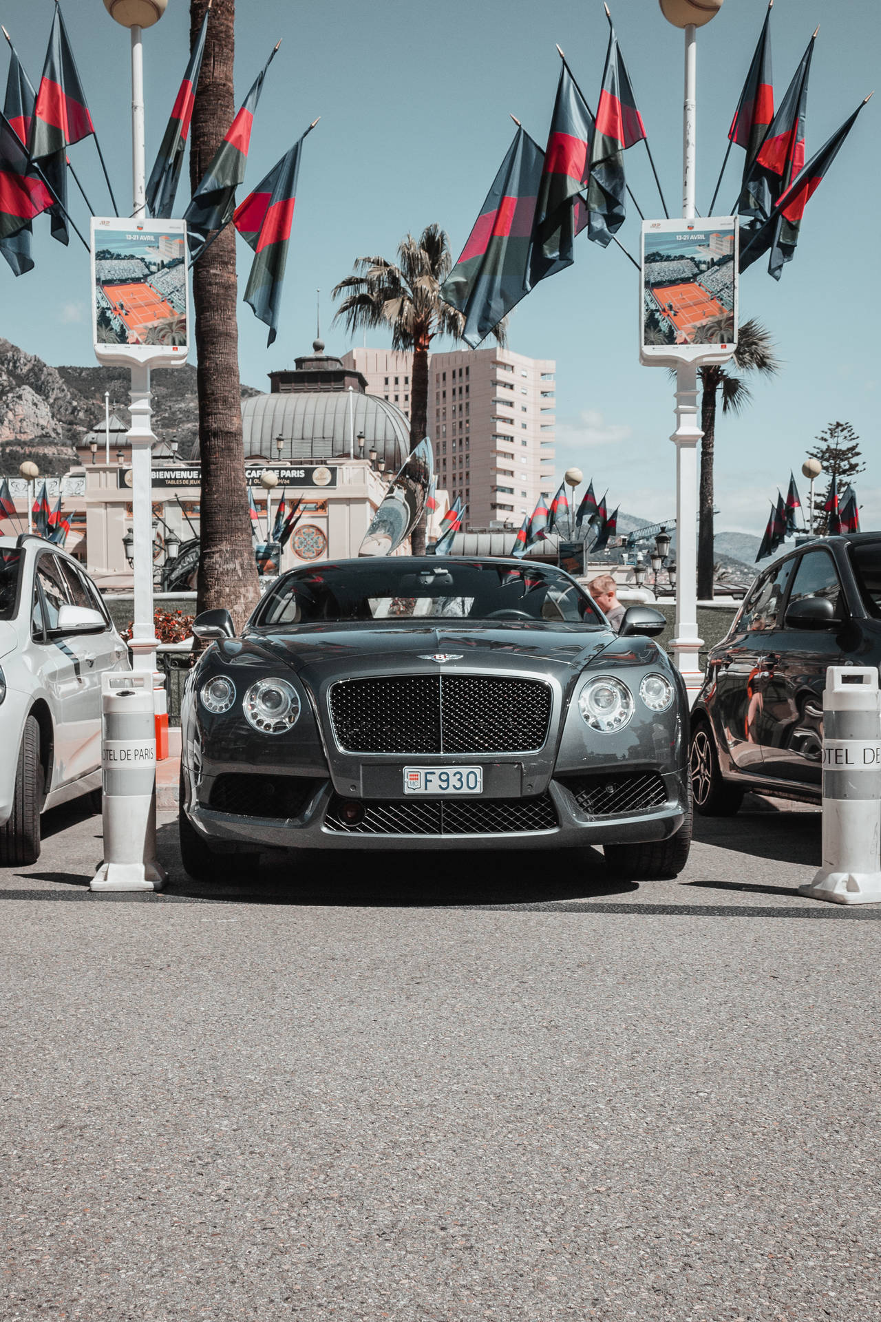 Download Luxury Redefined: Experience the Supreme Comfort of an iPhone Xs  Max & Bentley