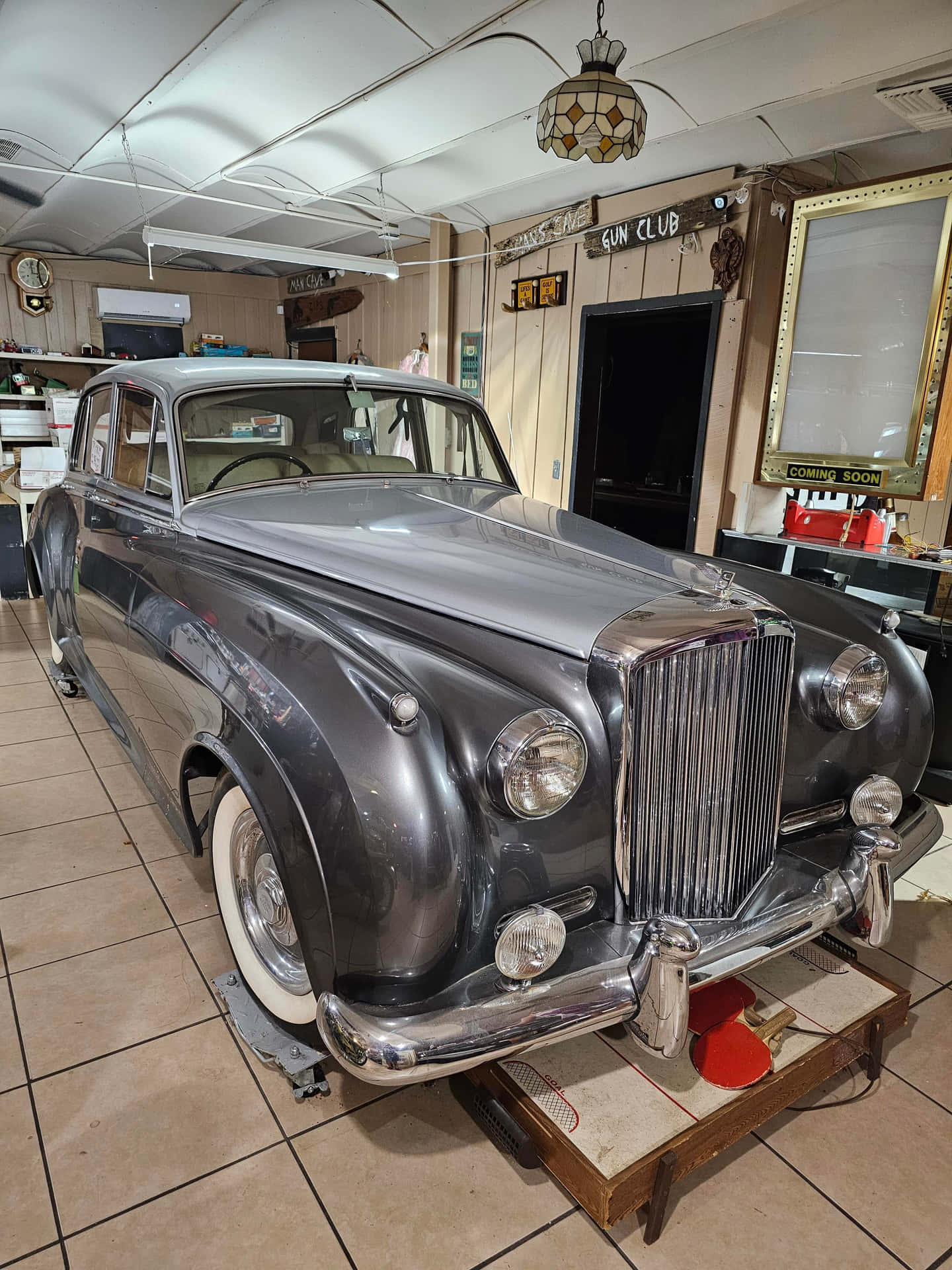 Classic Bentley S2 on a Royal Blue background Wallpaper