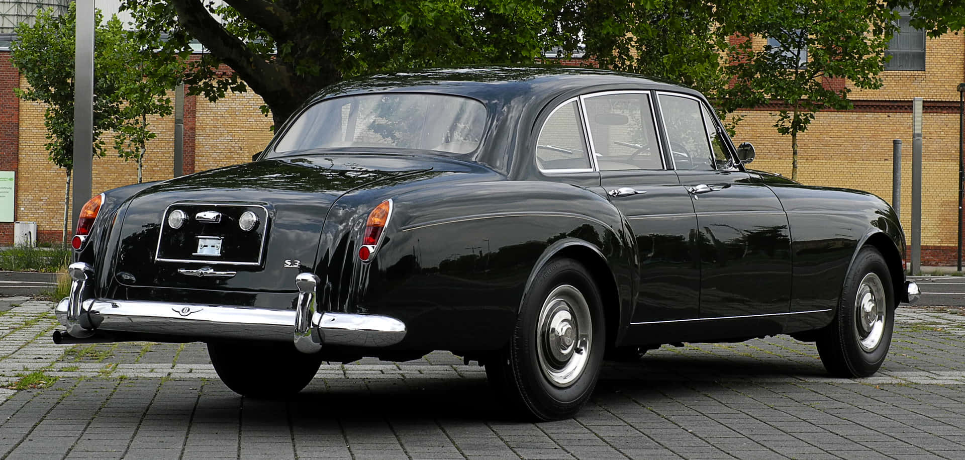 Classic Bentley S3 In Prachtige Staat Achtergrond