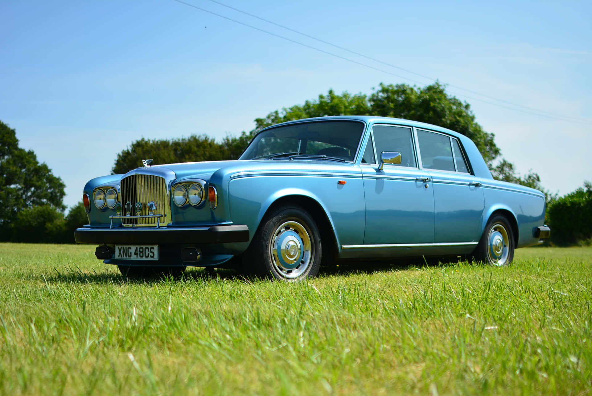 Classic Elegance - Bentley T2 Luxury Car Wallpaper