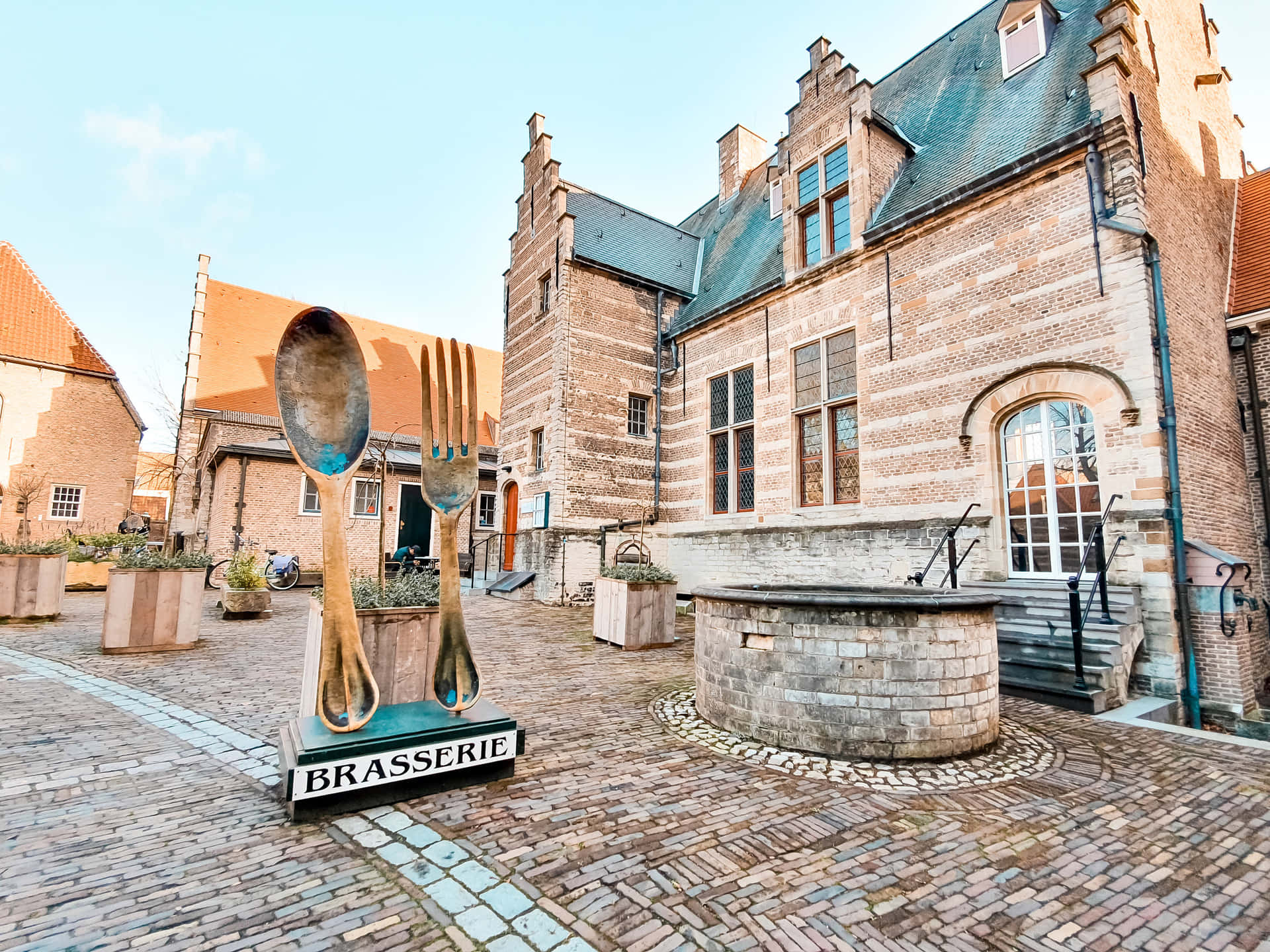 Bergen Op Zoom Giant Utensils Brasserie Wallpaper