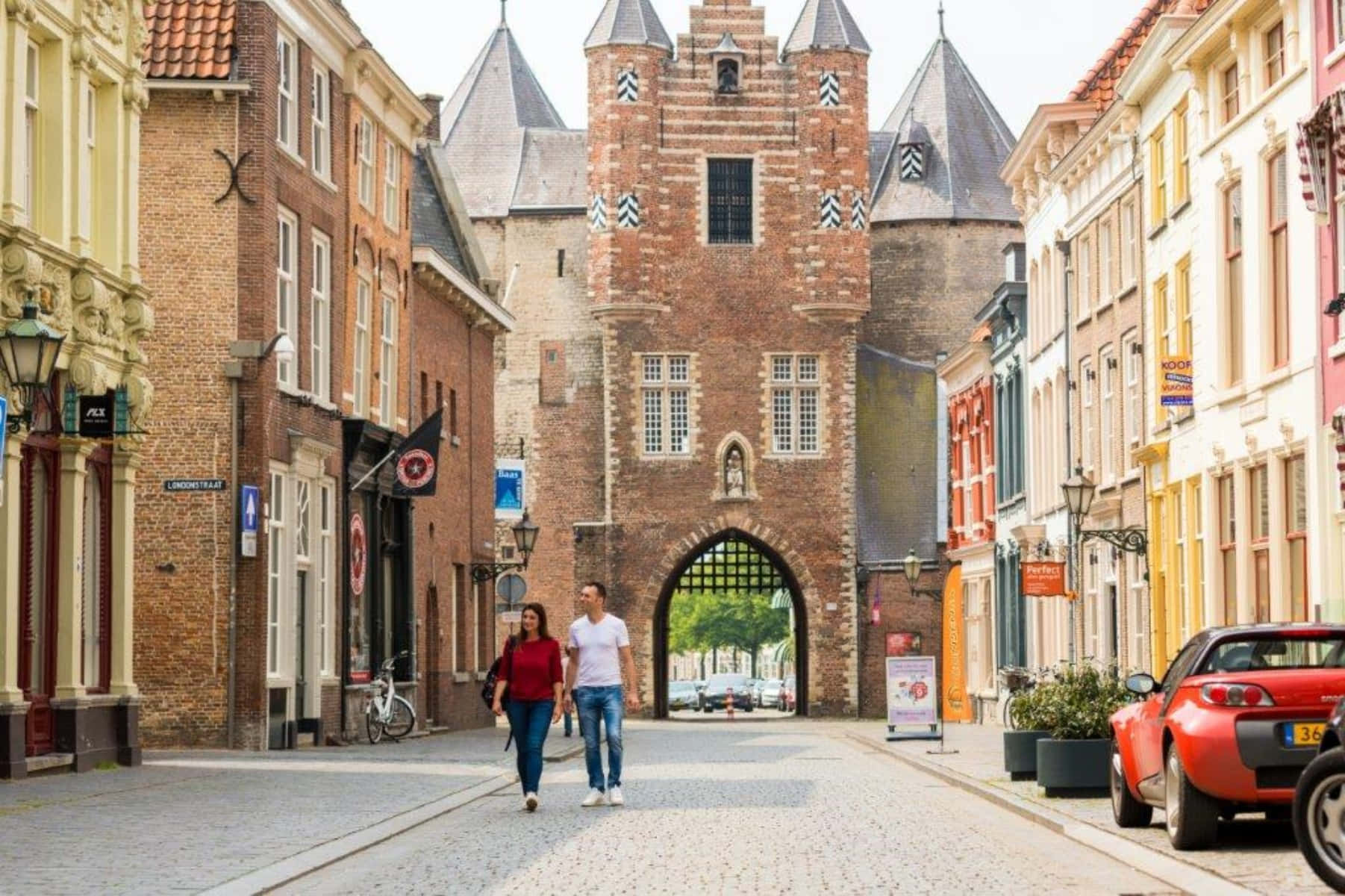 Bergen Op Zoom Historic Gateand Street Wallpaper