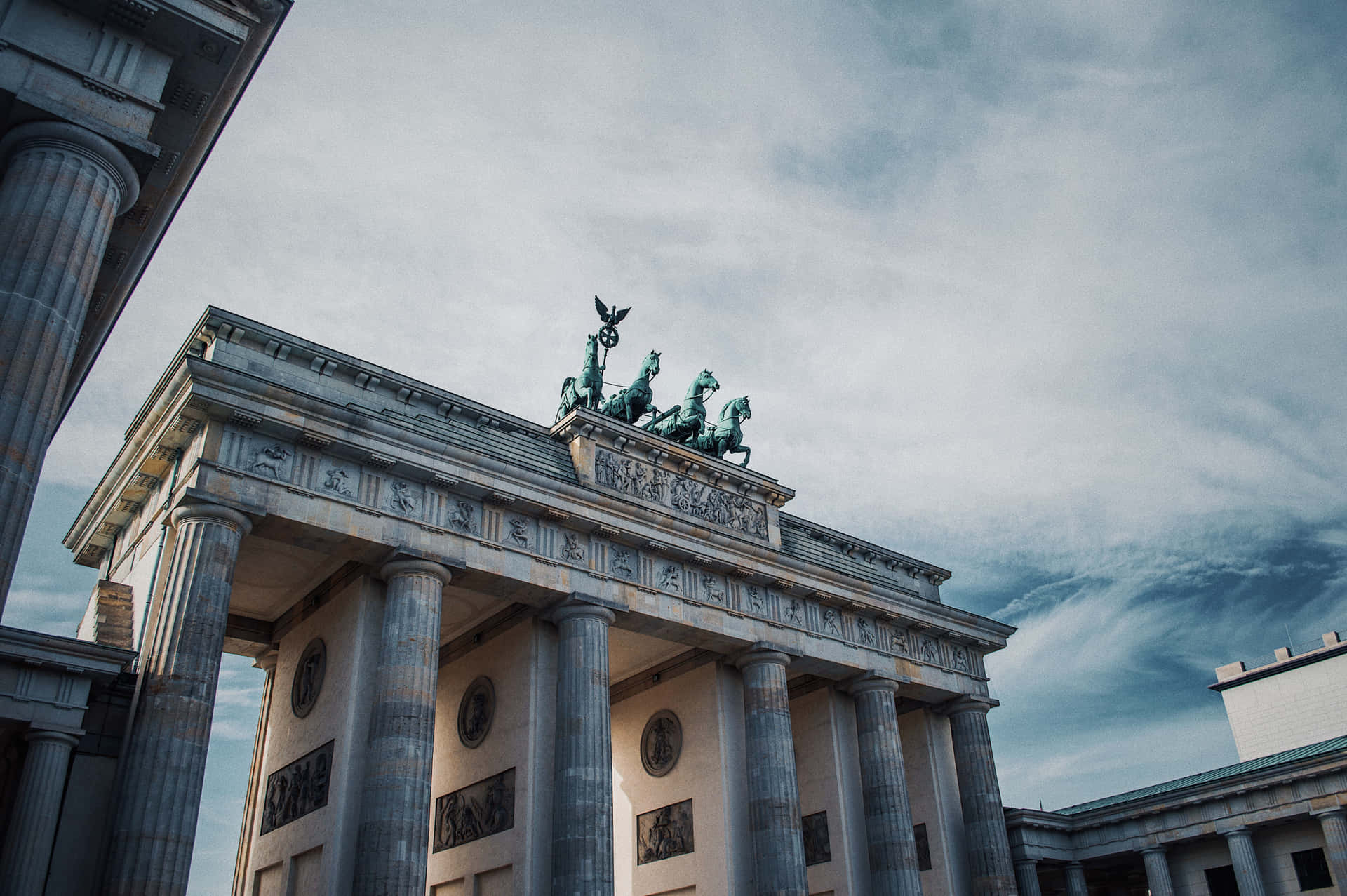 Berlin Brandenburg Gate Daylight Picture