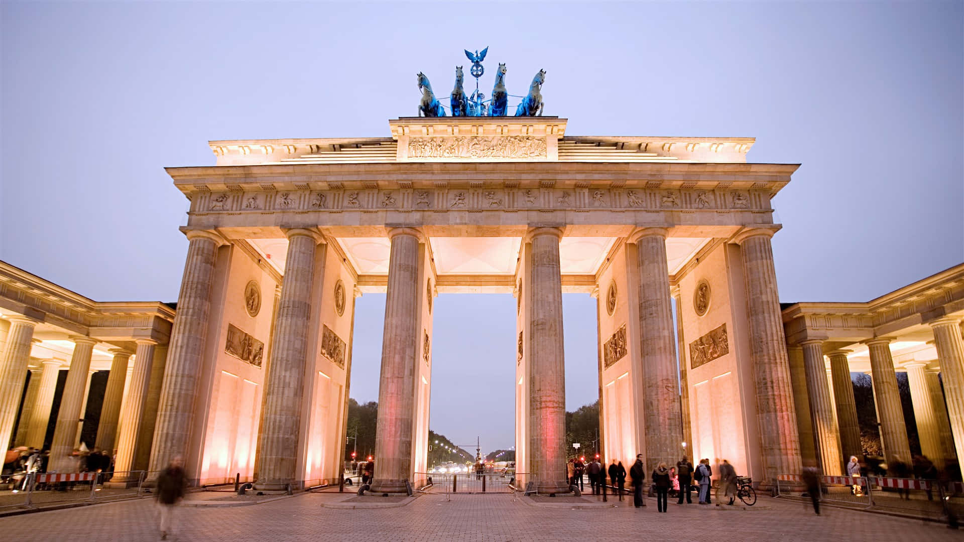 Berlin Brandenburg Gate Quadriga Clear Sky Picture