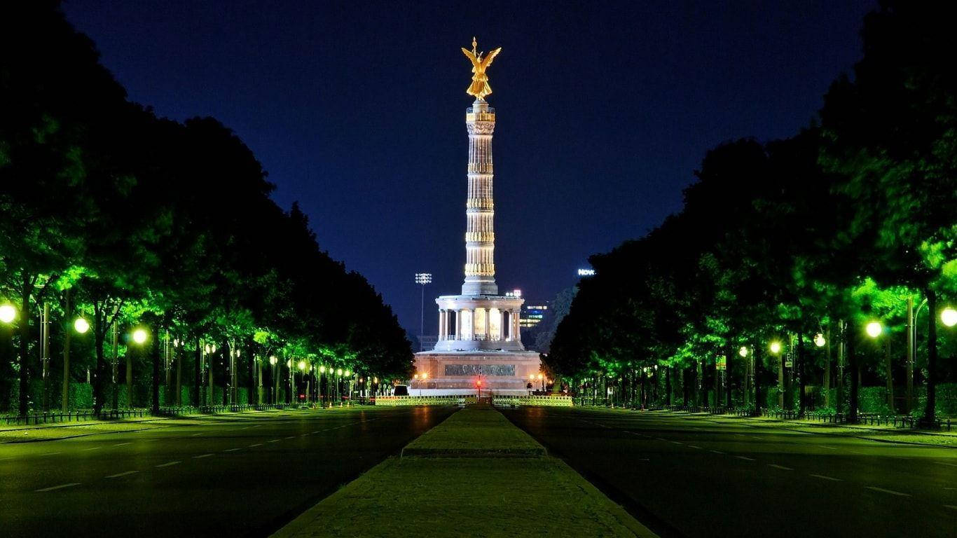 Berlin Victory Column Picture