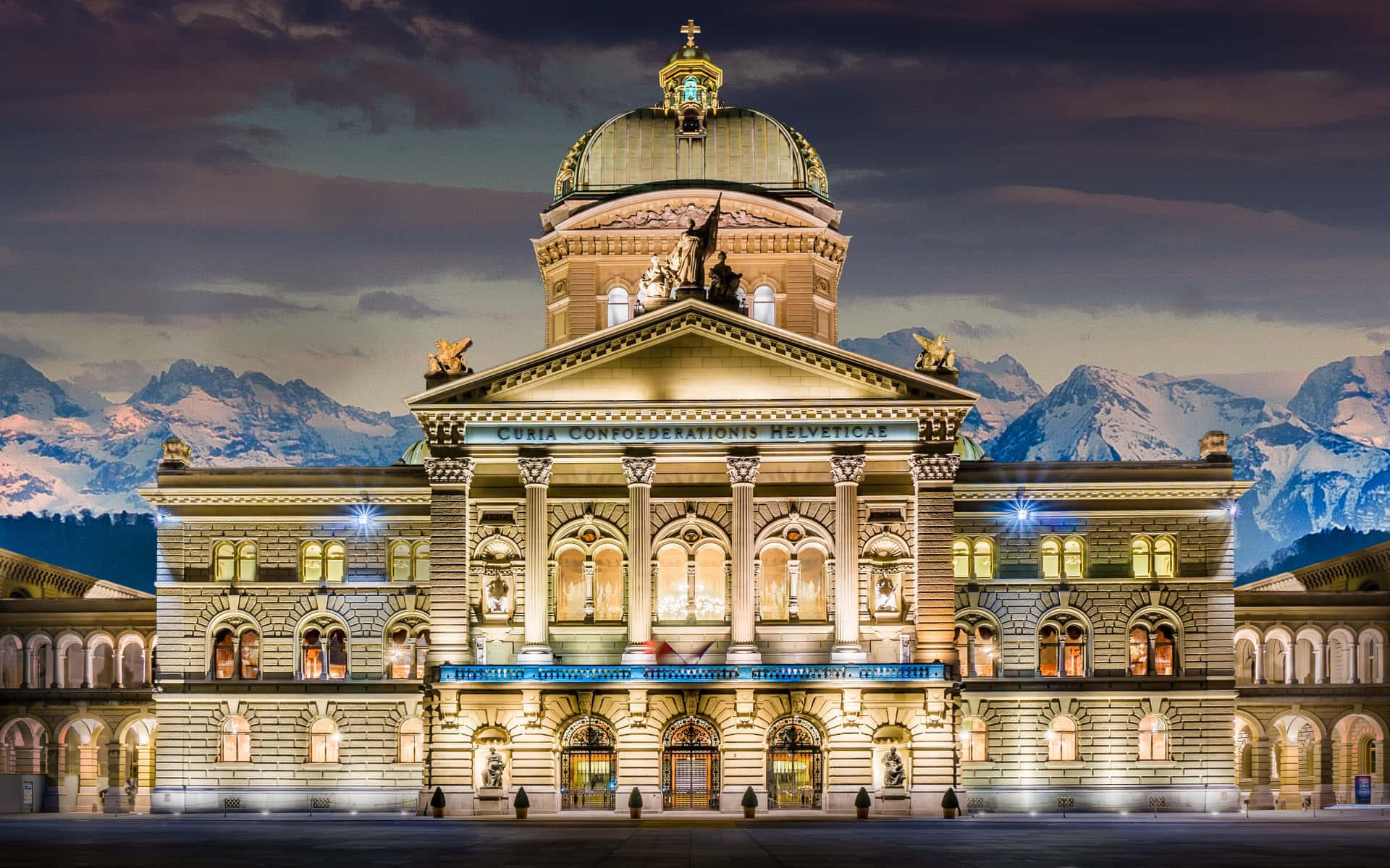 Bern Federal Palace Night View Wallpaper