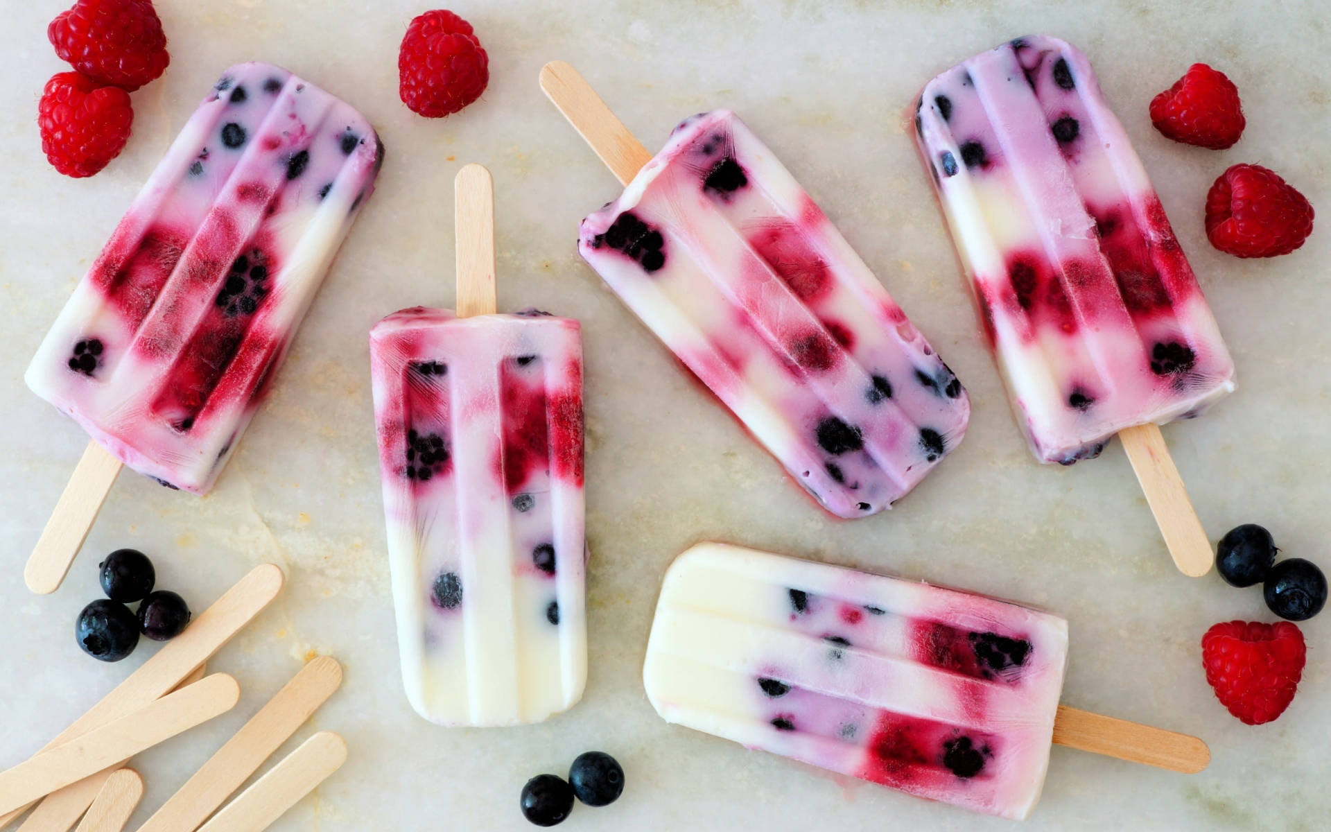 Berry Ice Popsicles Wallpaper