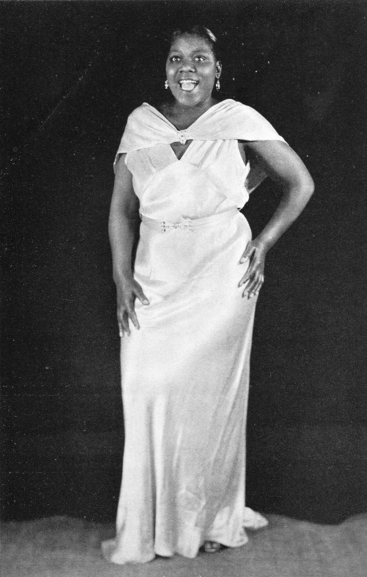 Bessie Smith står for kameraet. Wallpaper