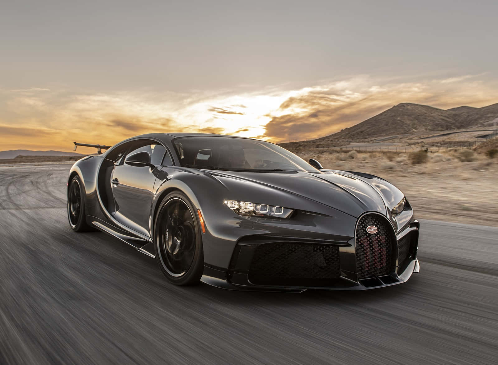 Best Bugatti Black Chrion Desert Wallpaper