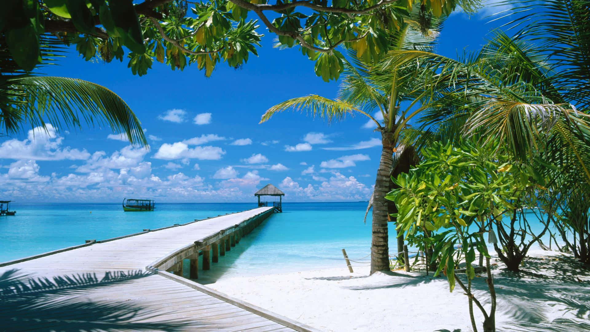 Best Desktop Pc Background White Beach With Boardwalk Over Water Background
