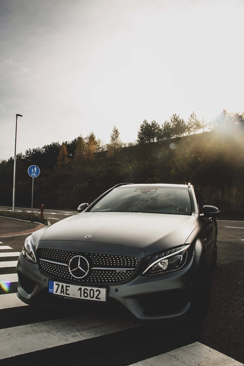 Bästamercedes-bakgrundsbild Mattgrå Mercedes-benz C-klass
