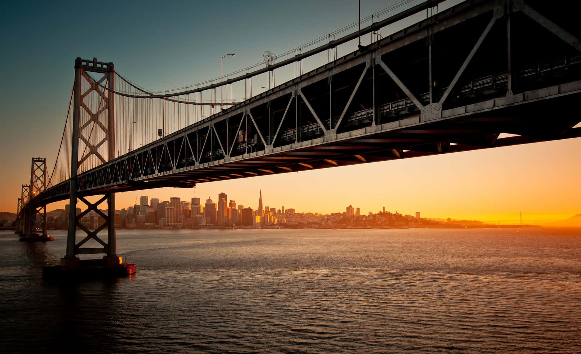 Brückemit Stadtkomposition - Beste San Francisco Hintergrund