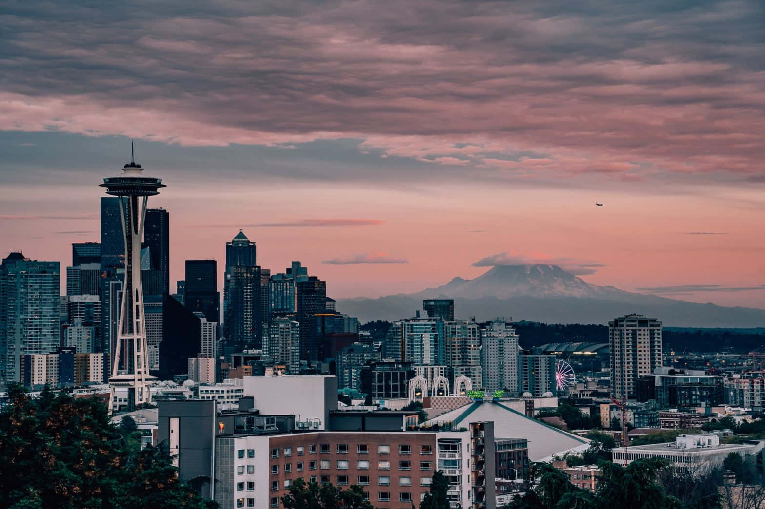 Best Seattle Pink And Grey Skies Background