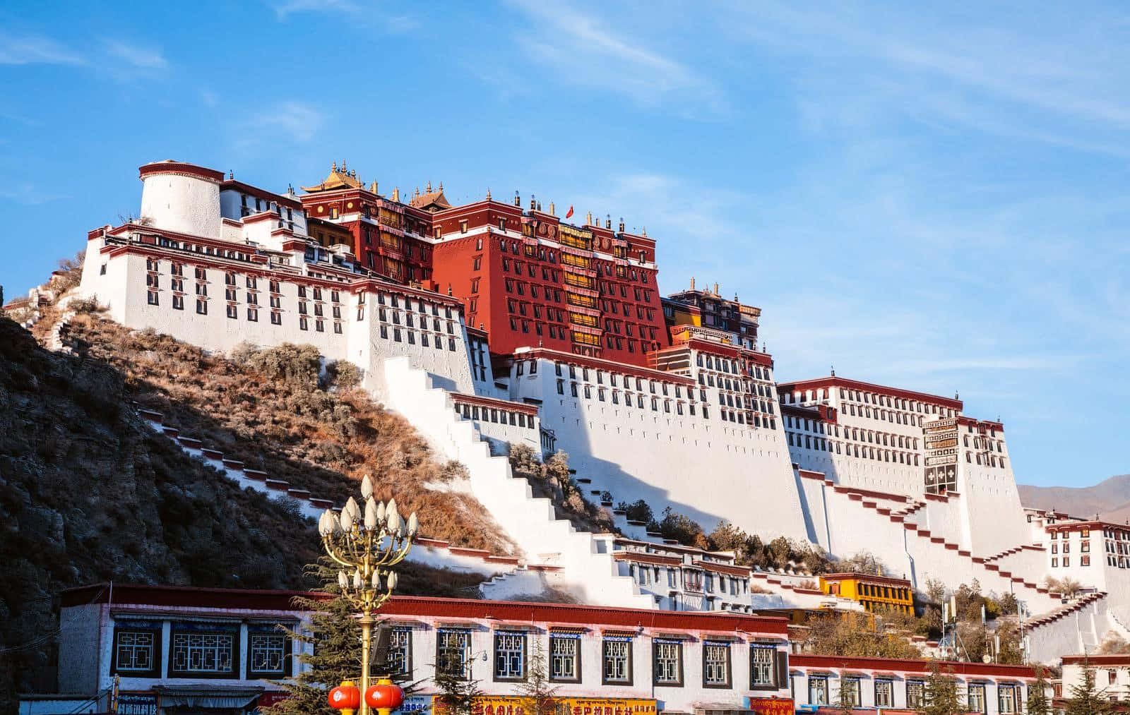 Best Time To Visit Potala Palace In Lhasa Wallpaper