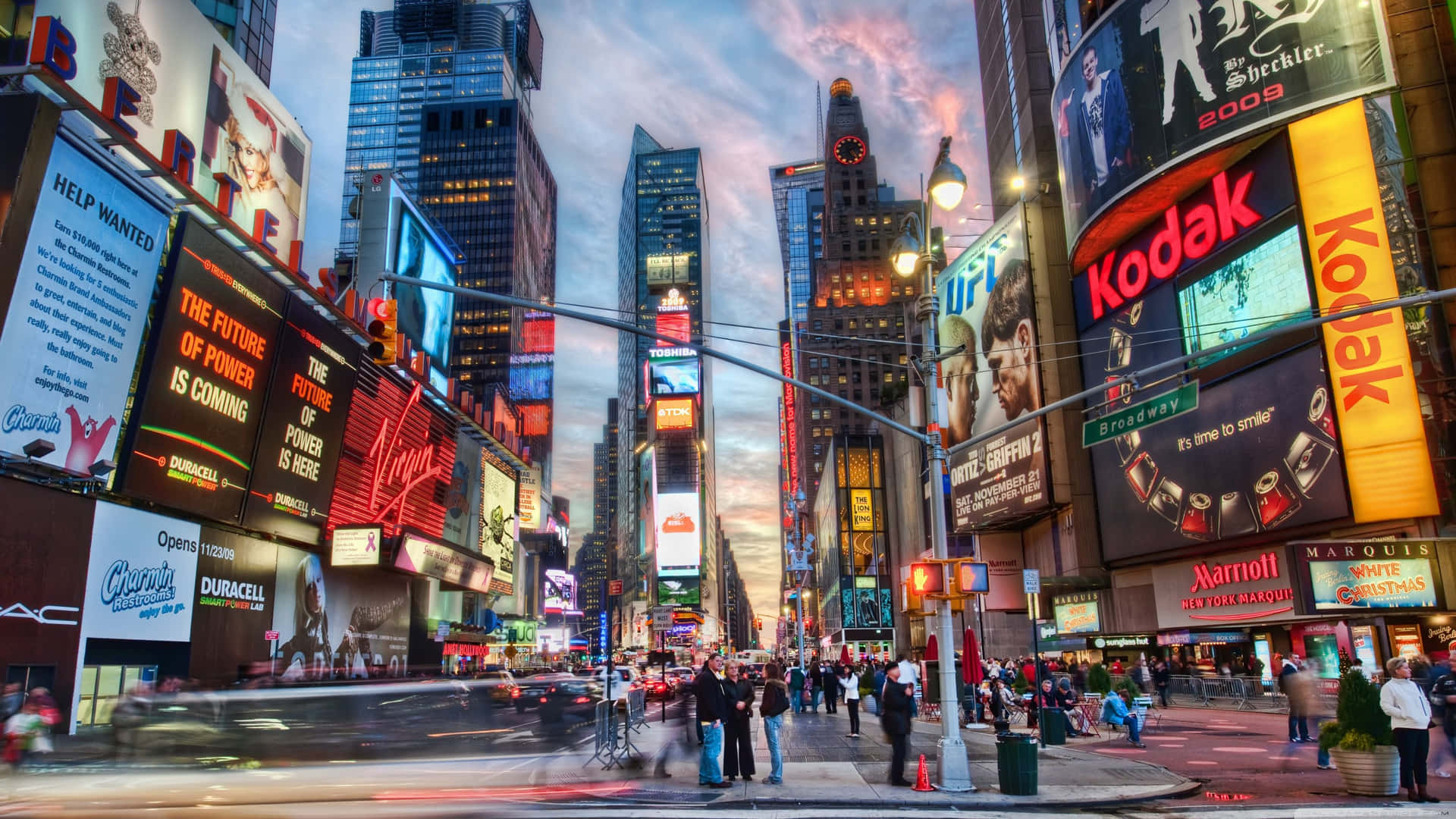 Fondode Pantalla Para Computadora O Móvil De Los Mejores Viajes En Times Square. Fondo de pantalla