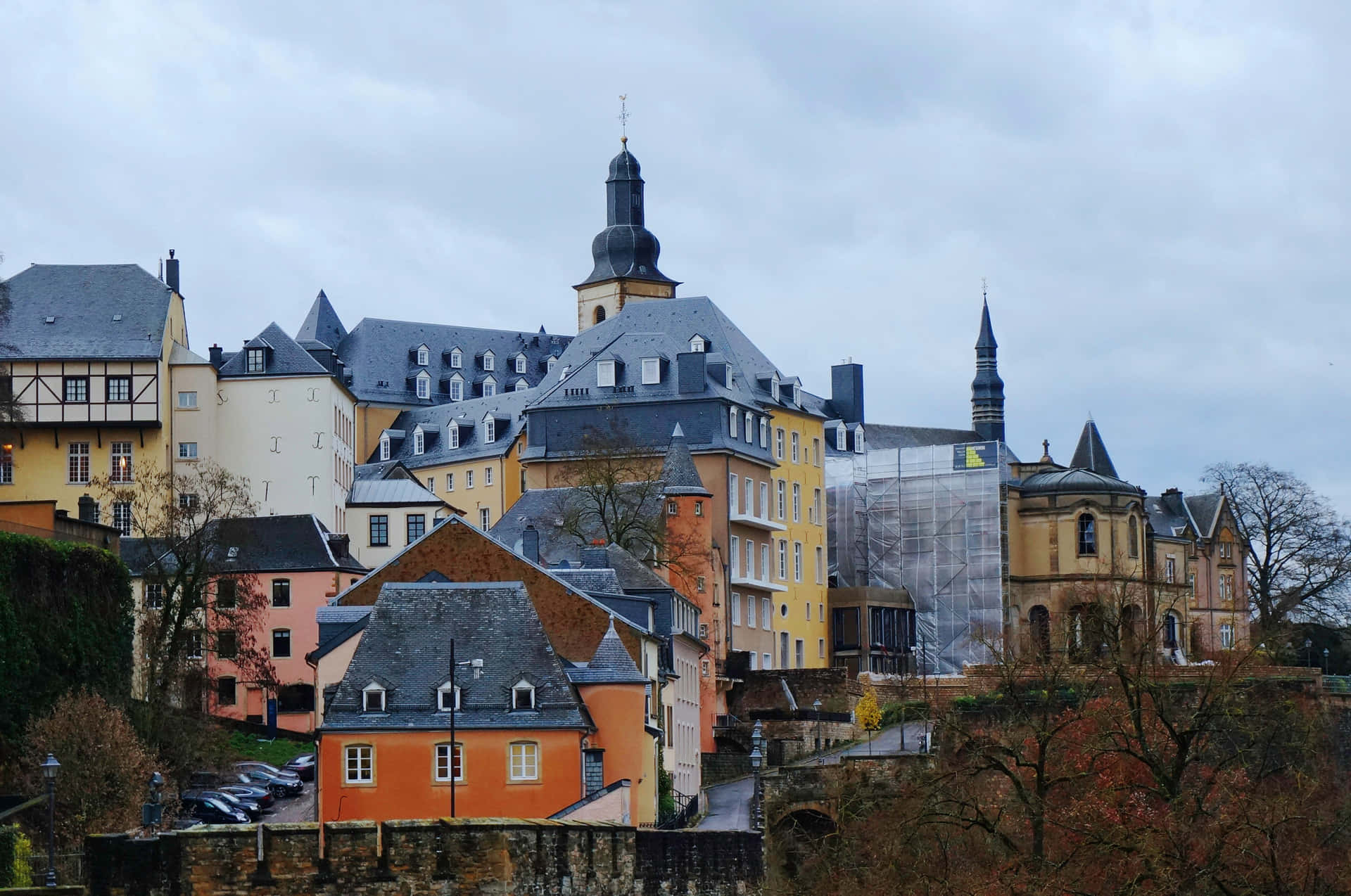 Bettembourg Castle Luxembourg Wallpaper