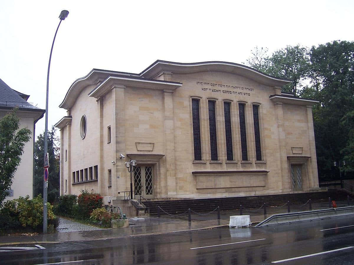 Bettembourg Synagogue Rainy Day Wallpaper
