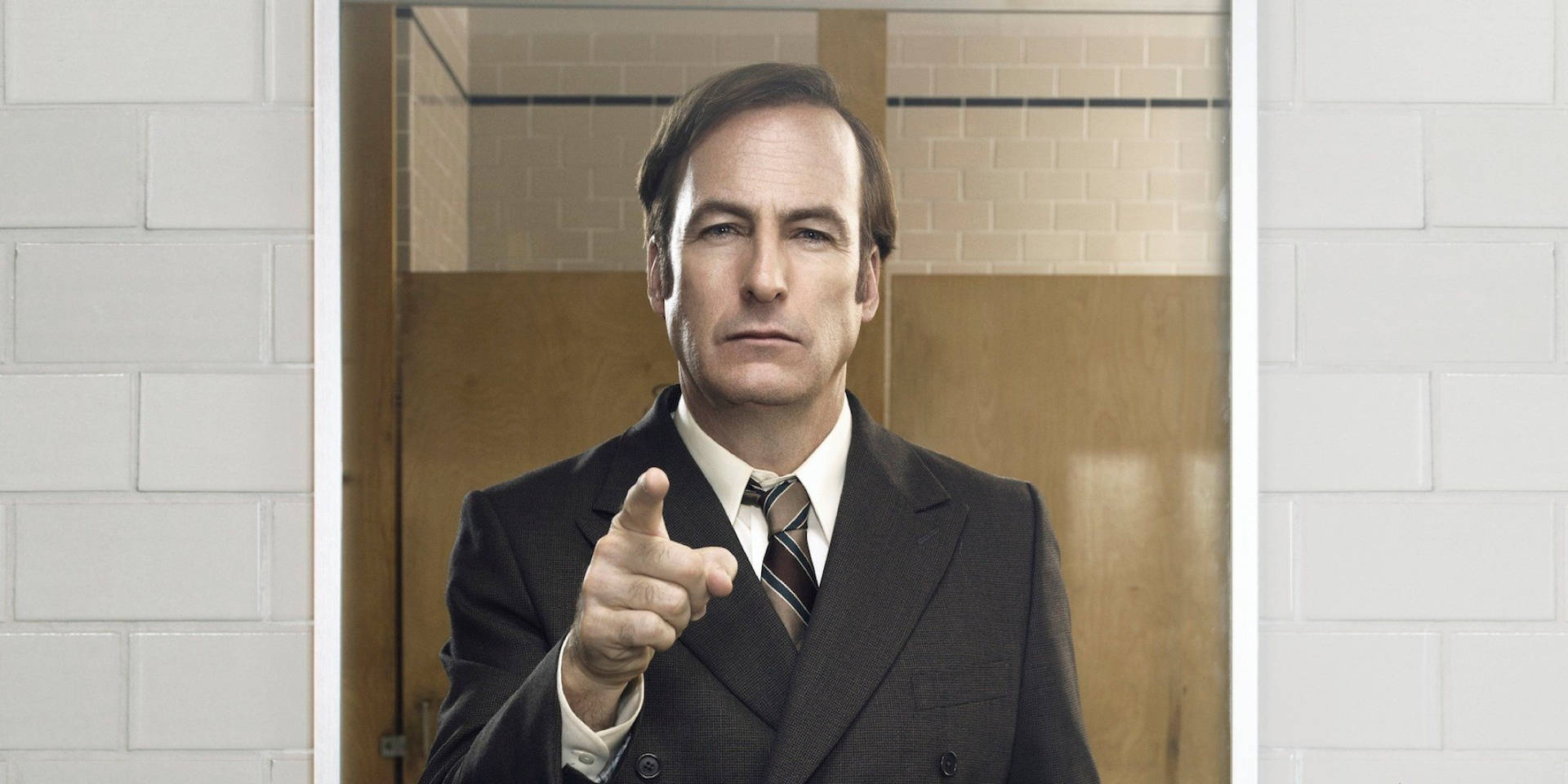 Lawyer Jimmy McGill Peering in the Mirror in Better Call Saul Wallpaper