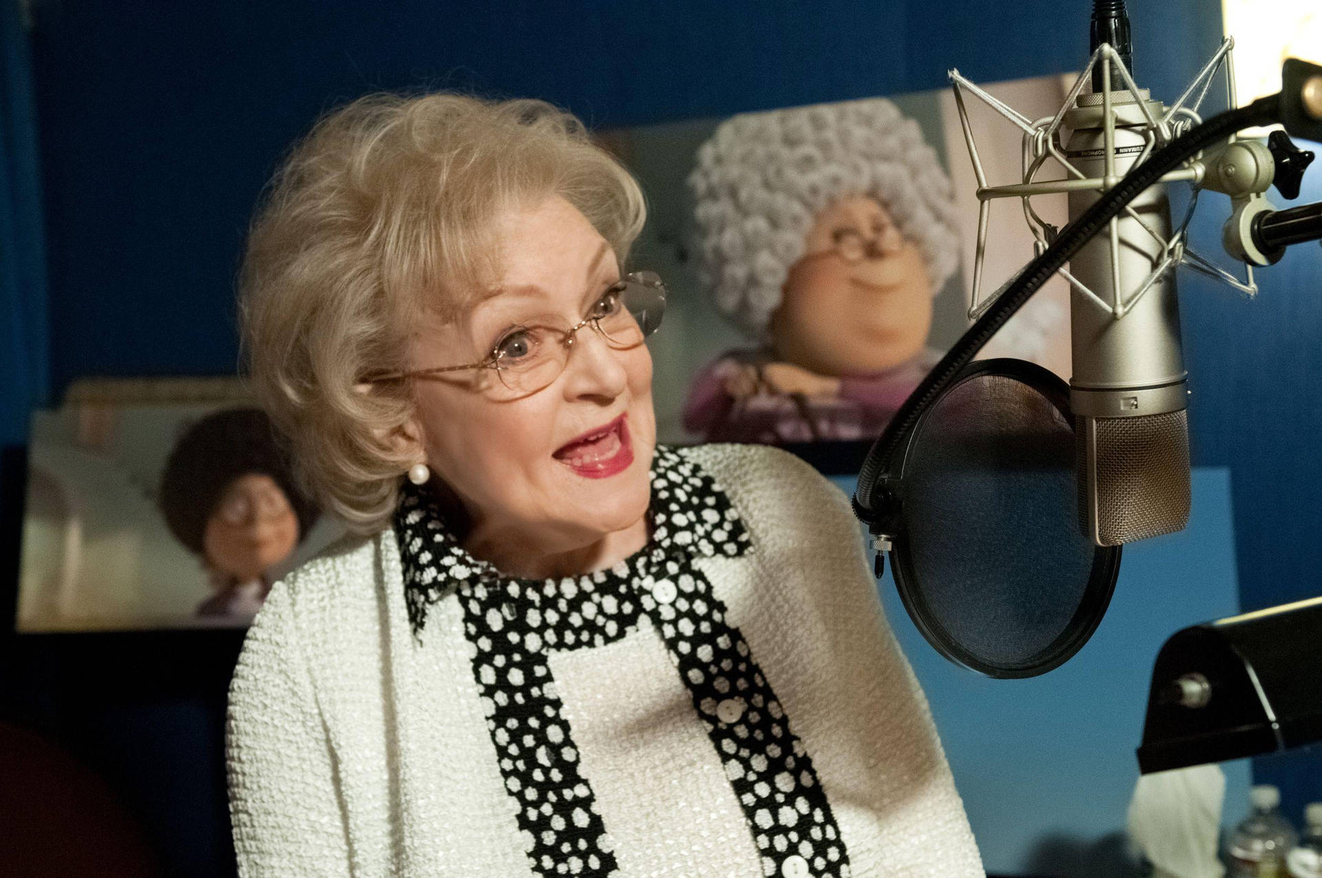 Betty White As Grammy Norma Background