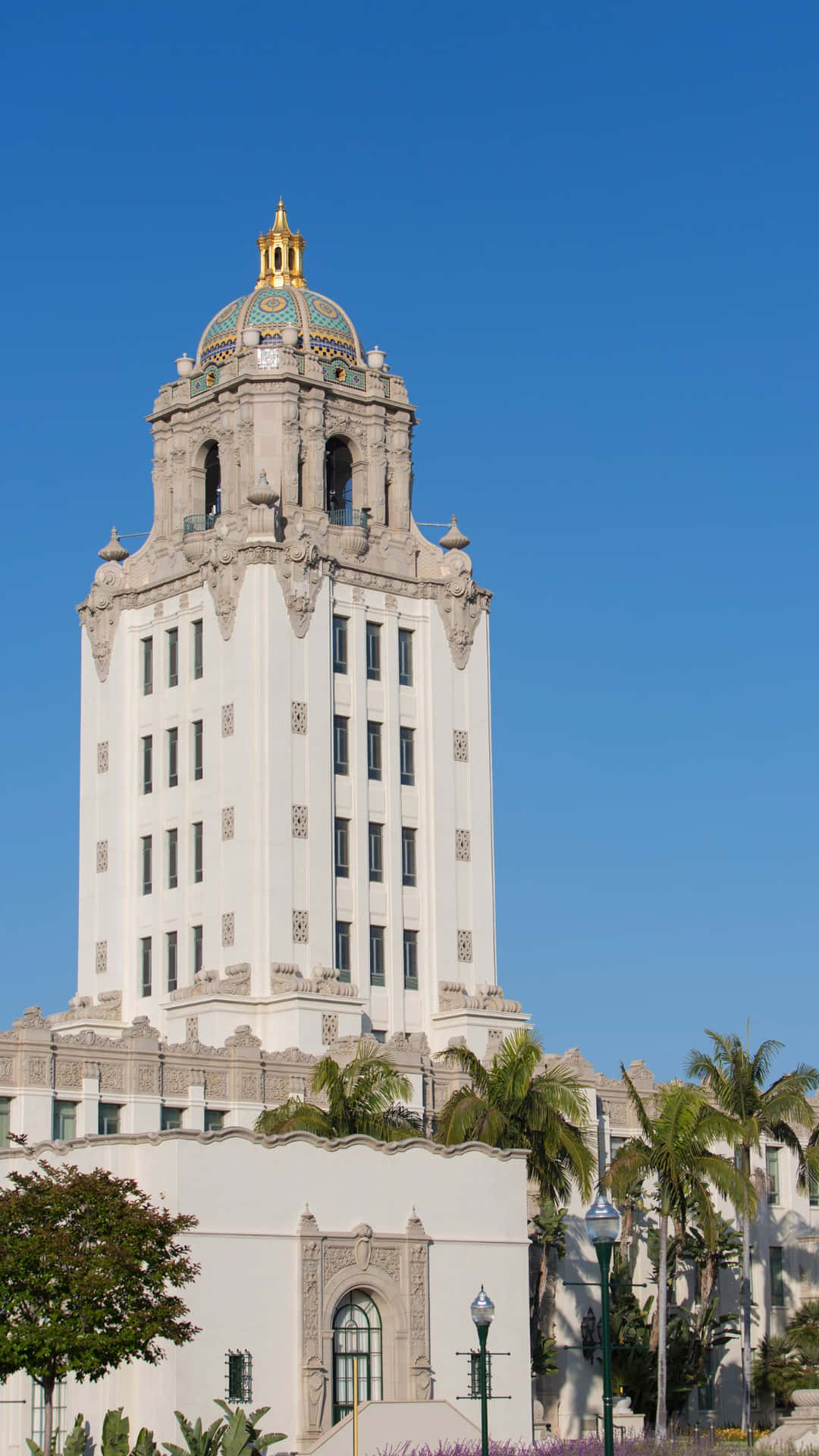 Bâtiment Historique De Beverly Hills Sous Un Ciel Bleu Fond d'écran