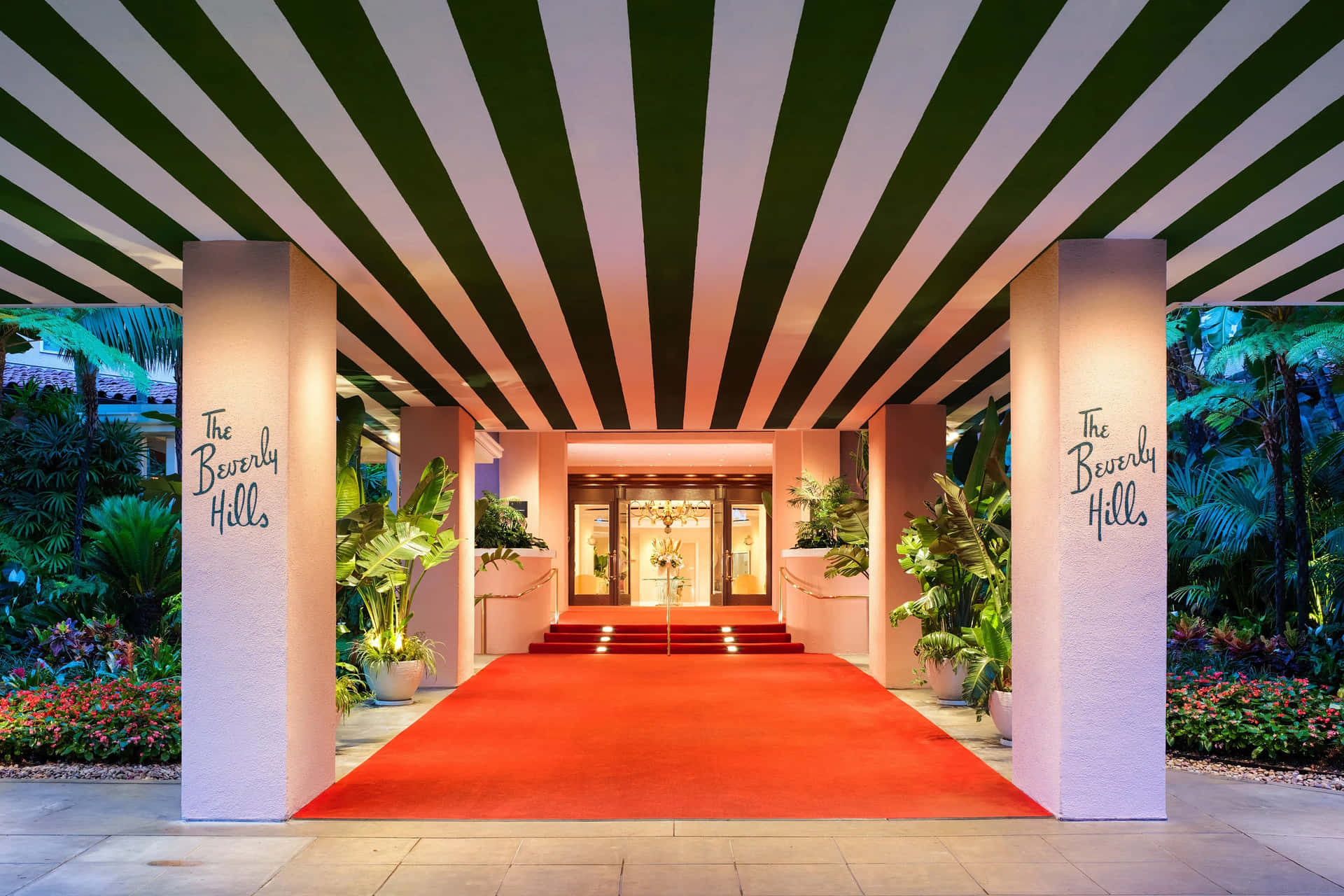 Beverly Hills Hotel Entrance Red Carpet Wallpaper