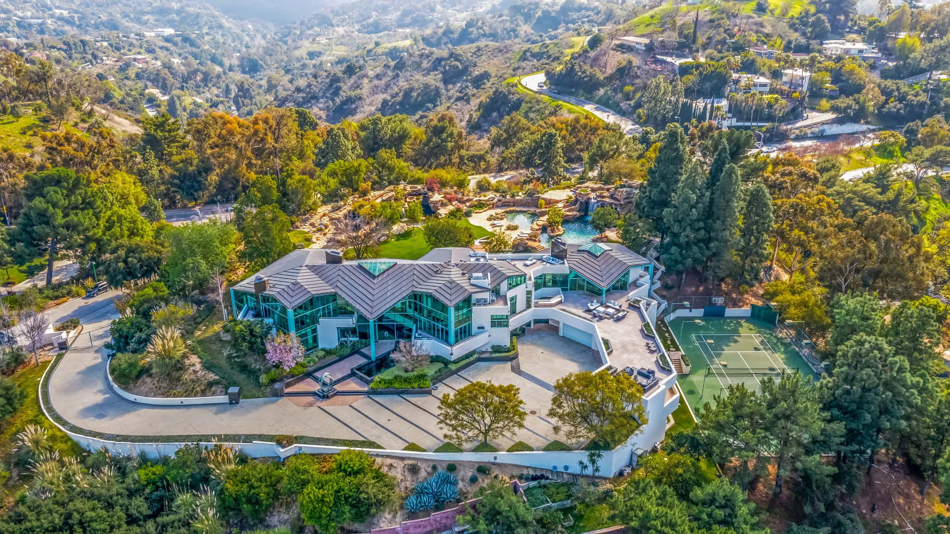 Vue Aérienne D'un Domaine De Luxe À Beverly Hills Fond d'écran