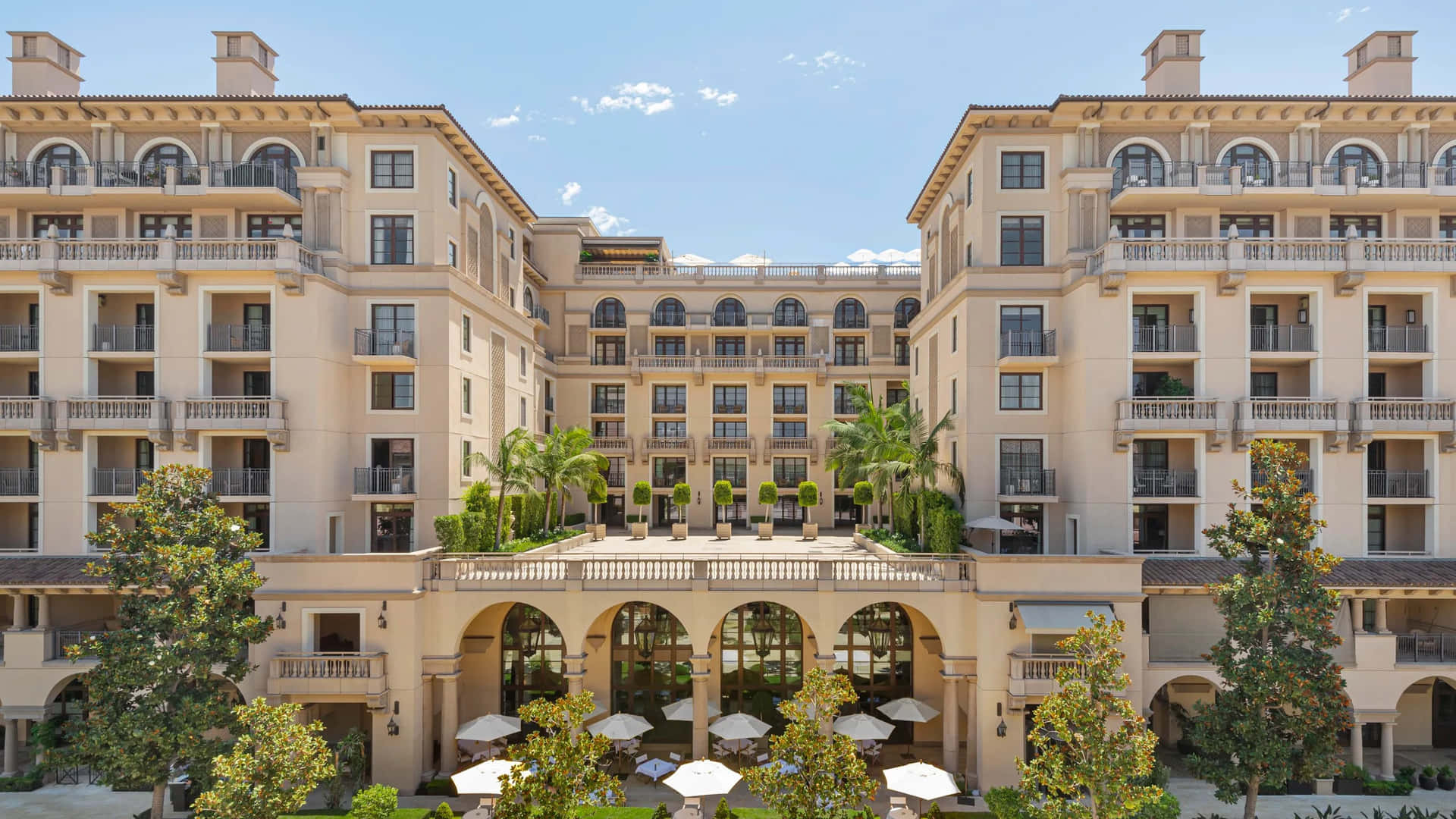 Façade D'un Hôtel De Luxe À Beverly Hills Fond d'écran