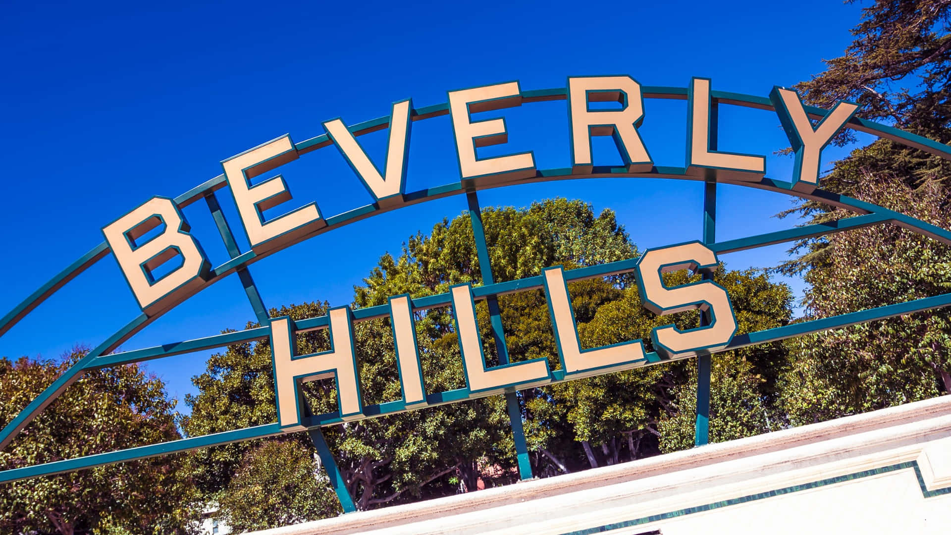 Beverly Hills Sign Clear Sky Wallpaper