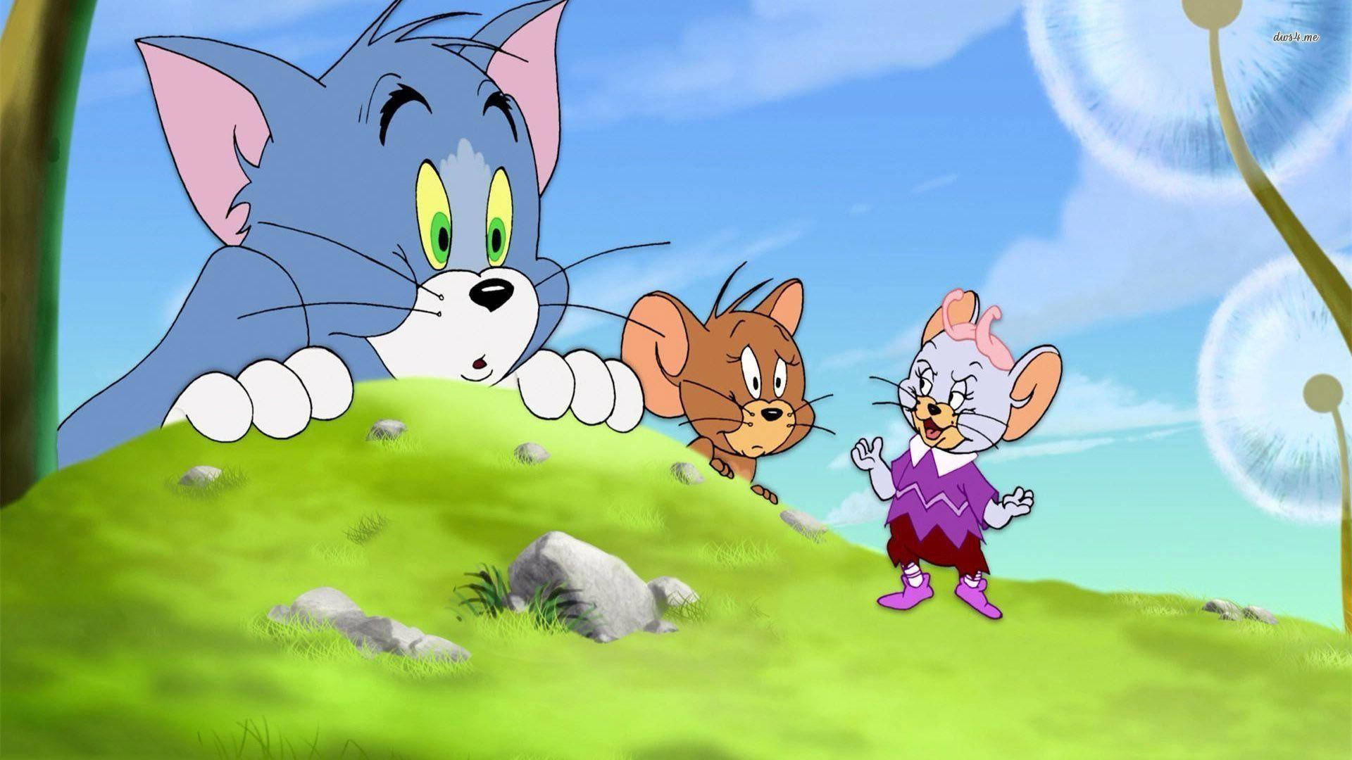 Bewildered Tom And Jerry