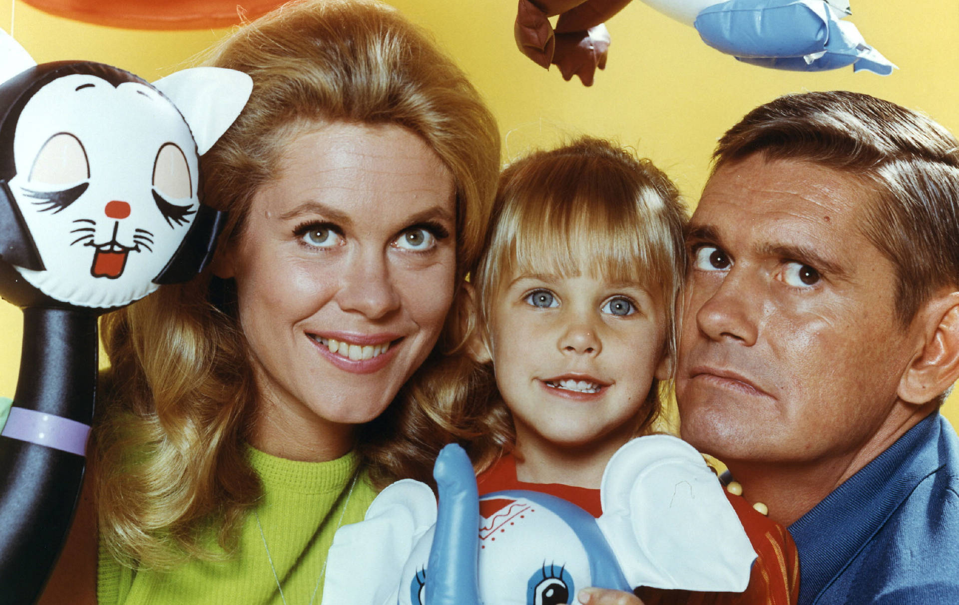Bewitched Adorable Family Wallpaper