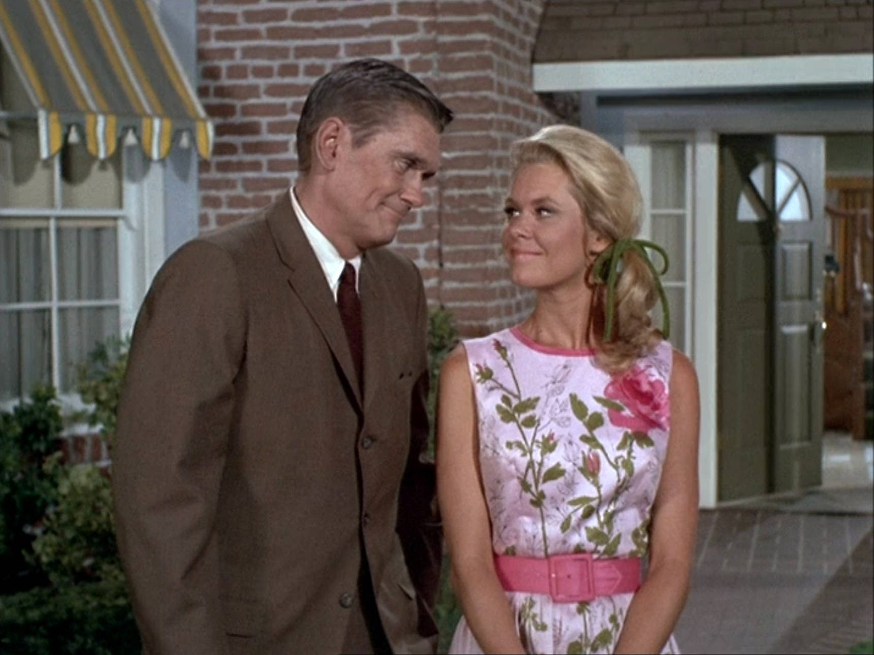 Charming Couple from Bewitched TV Show Wallpaper