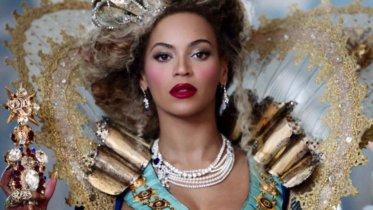 Beyonce In Royal Costume Background